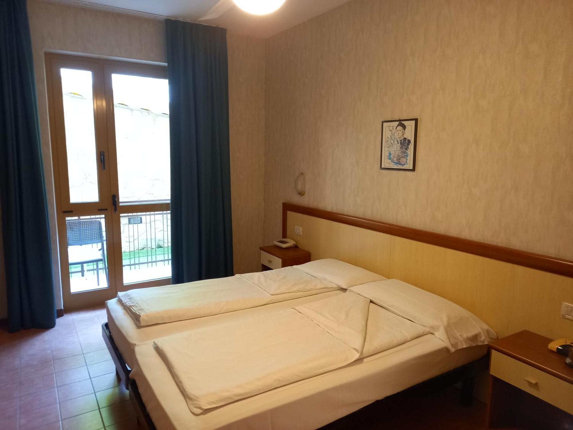 Economy Twin Room Terrace