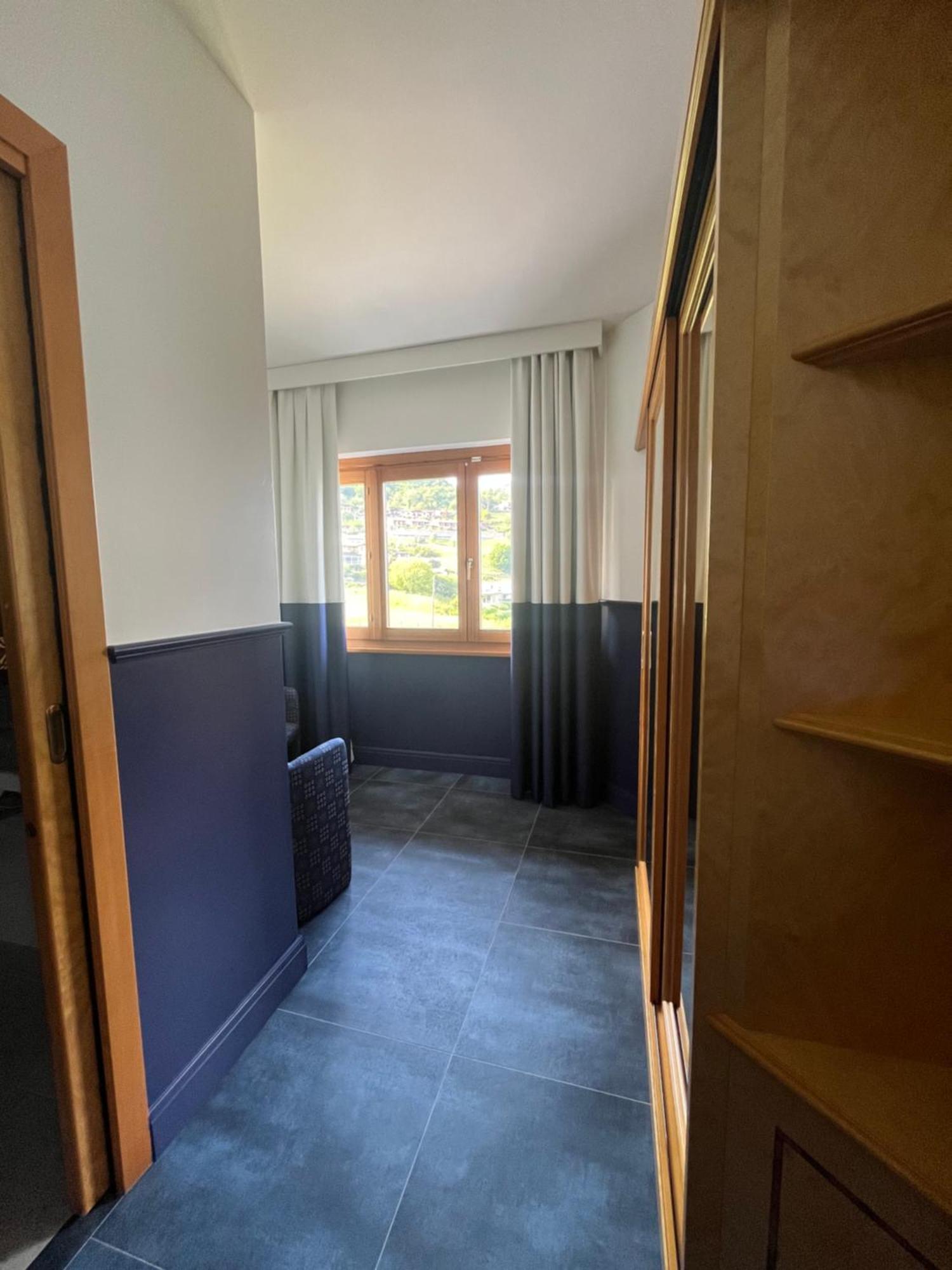 Junior Suite Balcony Lake View