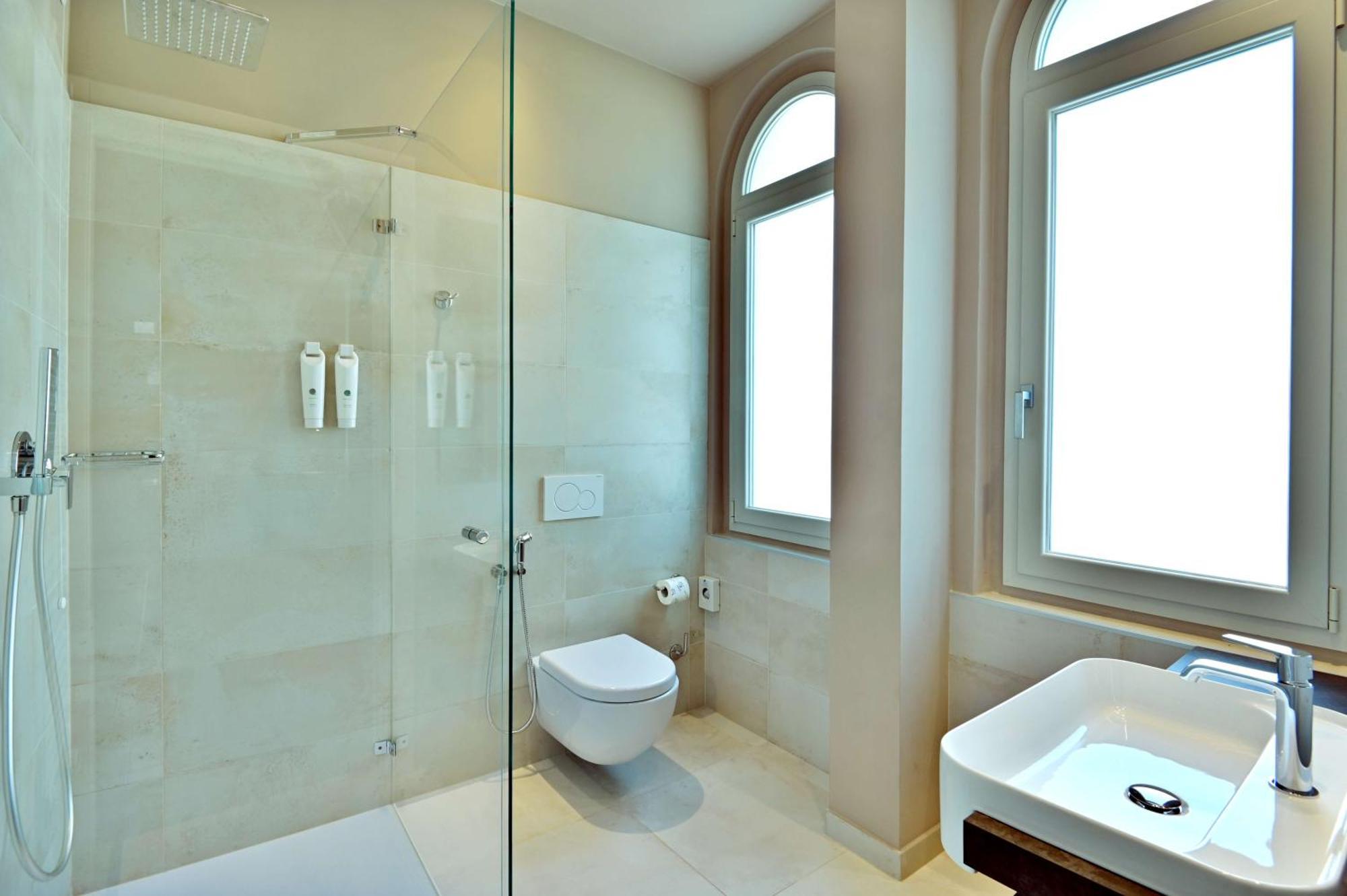 Double or Twin Room Shower