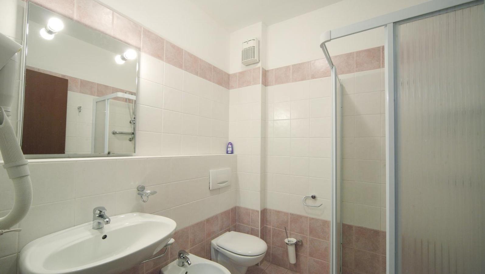 Apartment Ground Floor,1588076627:JPEG