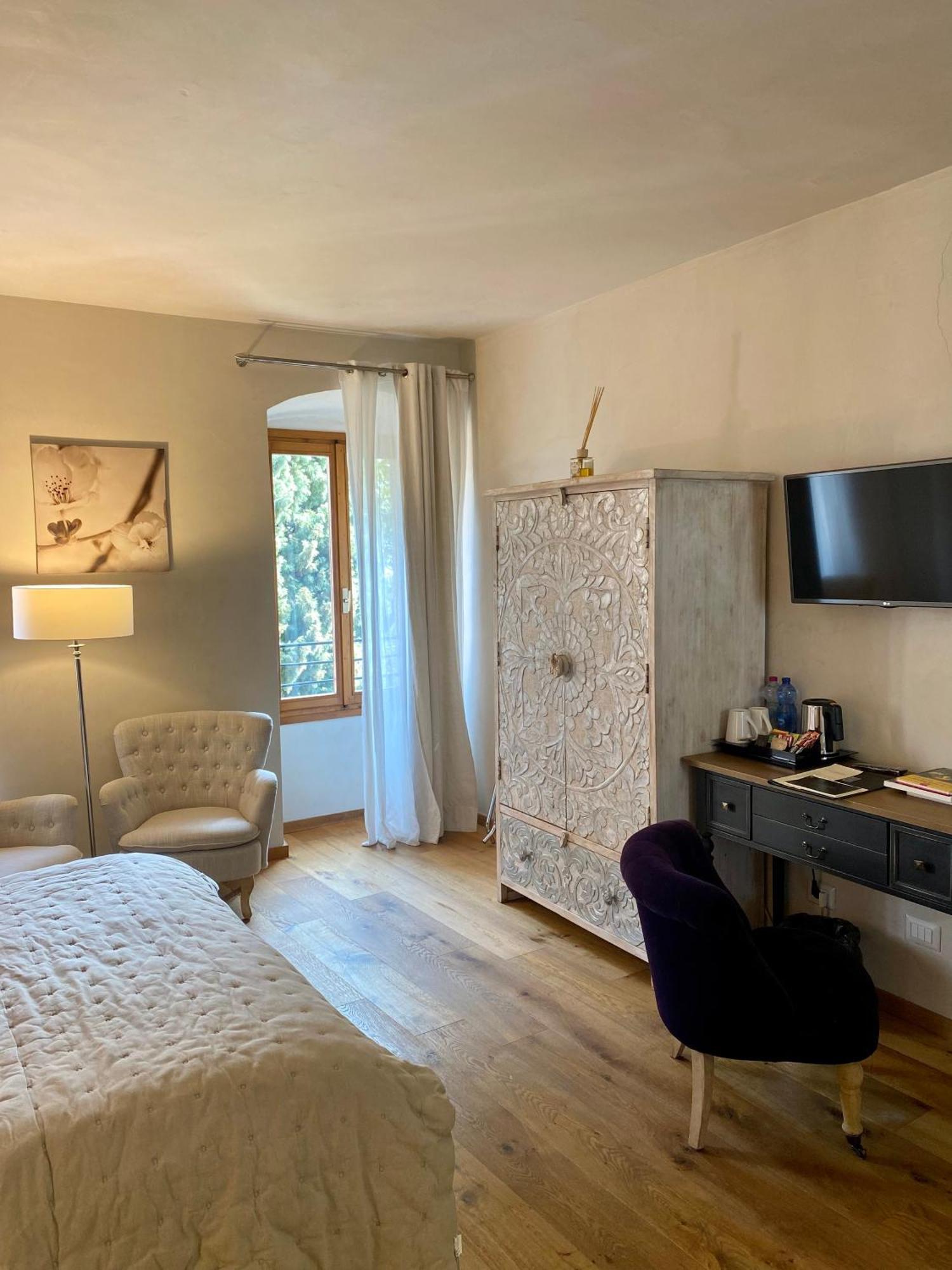Double Room Lake View