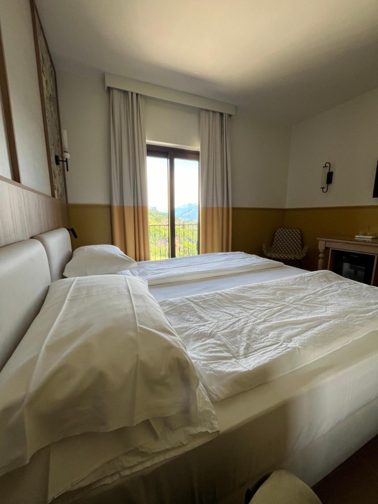 Double Room Balcony Lake View