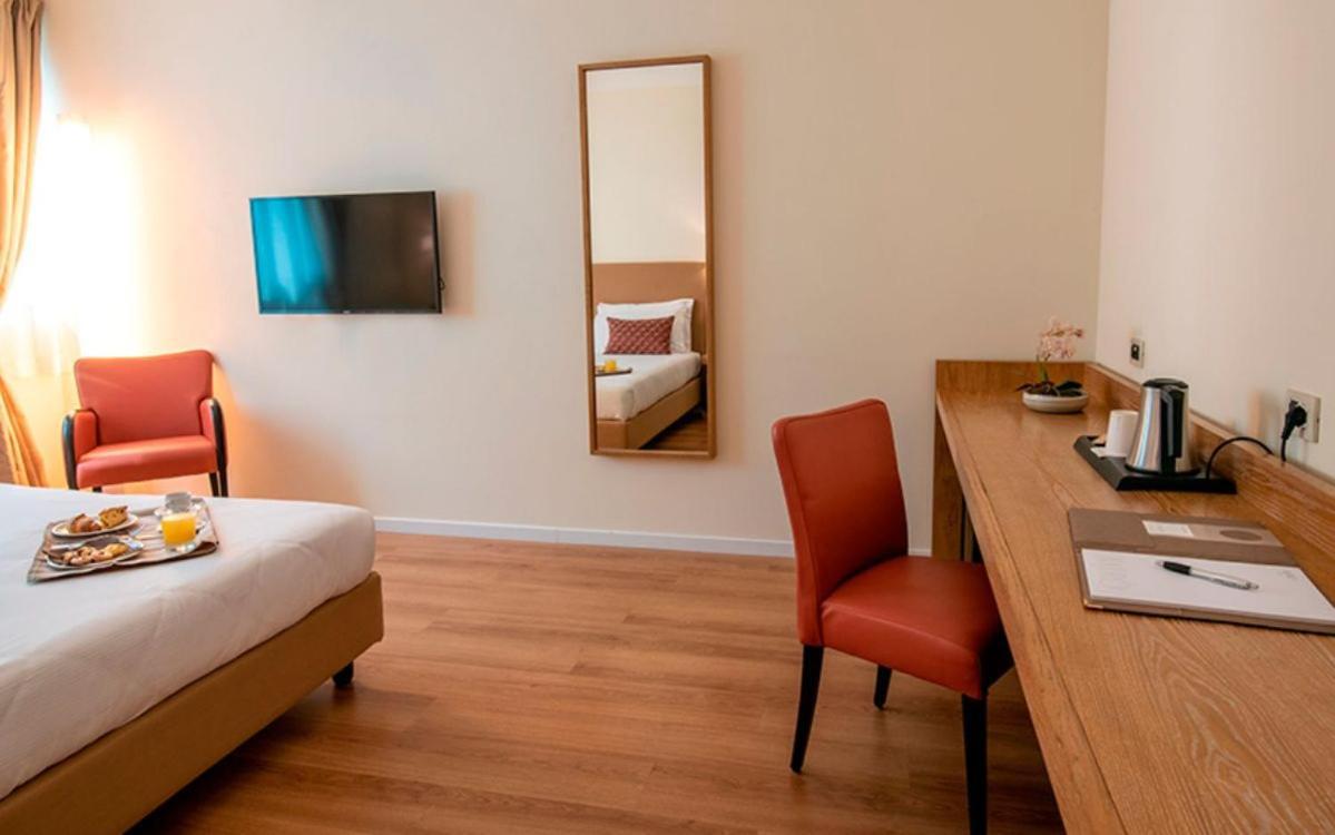 Standard Double or Twin Room,1592874076:JPEG