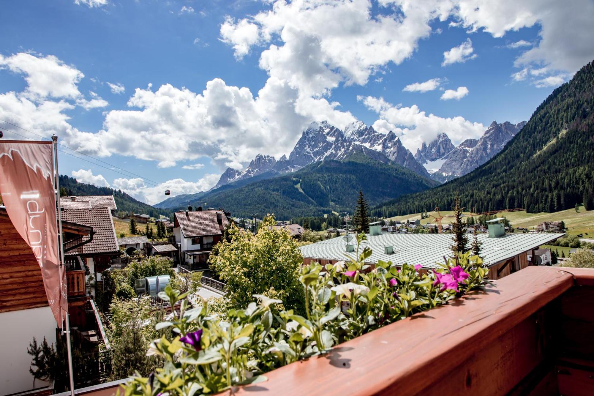 Double Room south side balcony mountain view