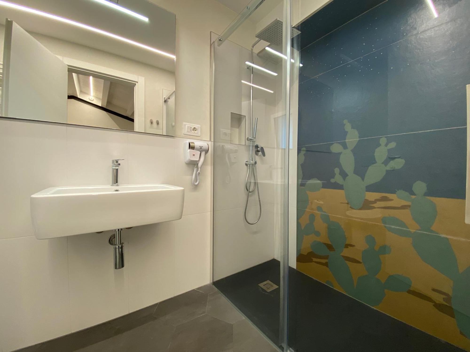 Double Room Private Bathroom