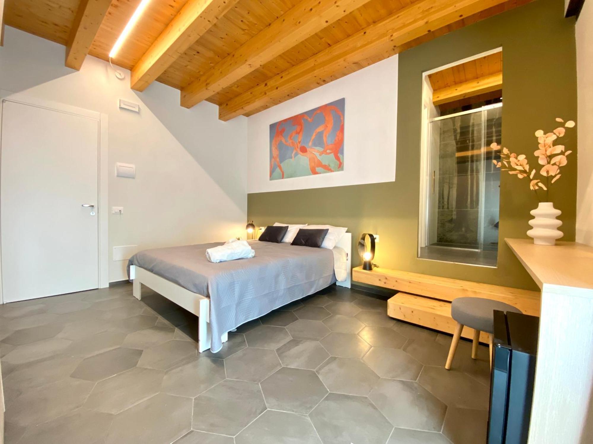 Double Room Private Bathroom