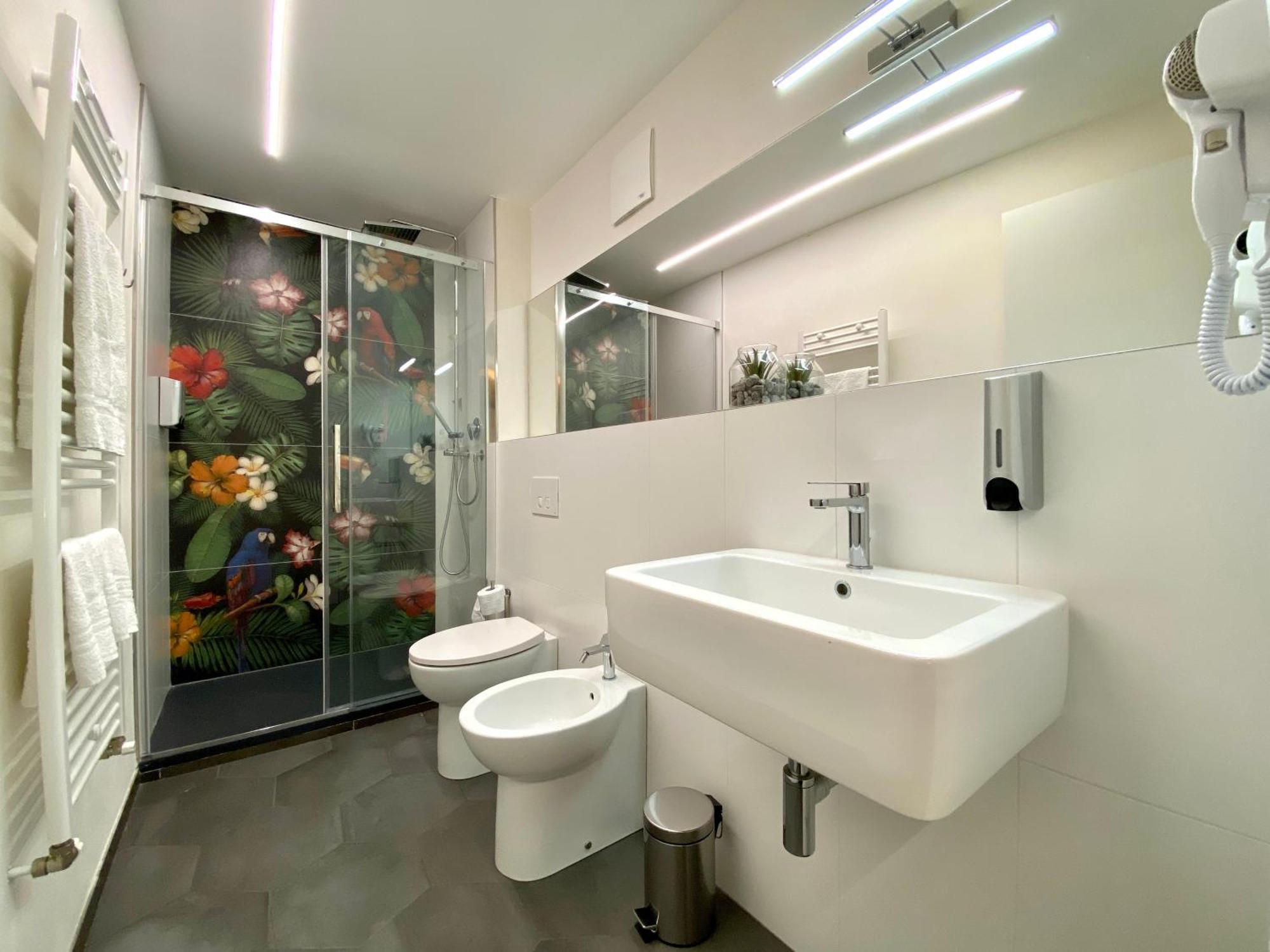 Double Room Private Bathroom