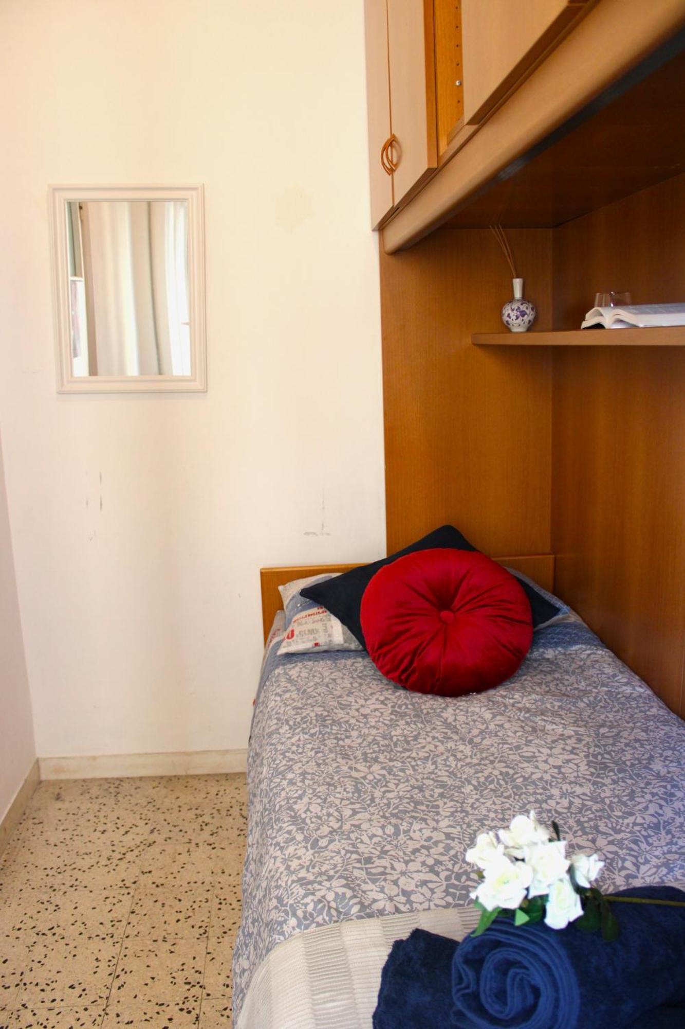 Economy Single Room