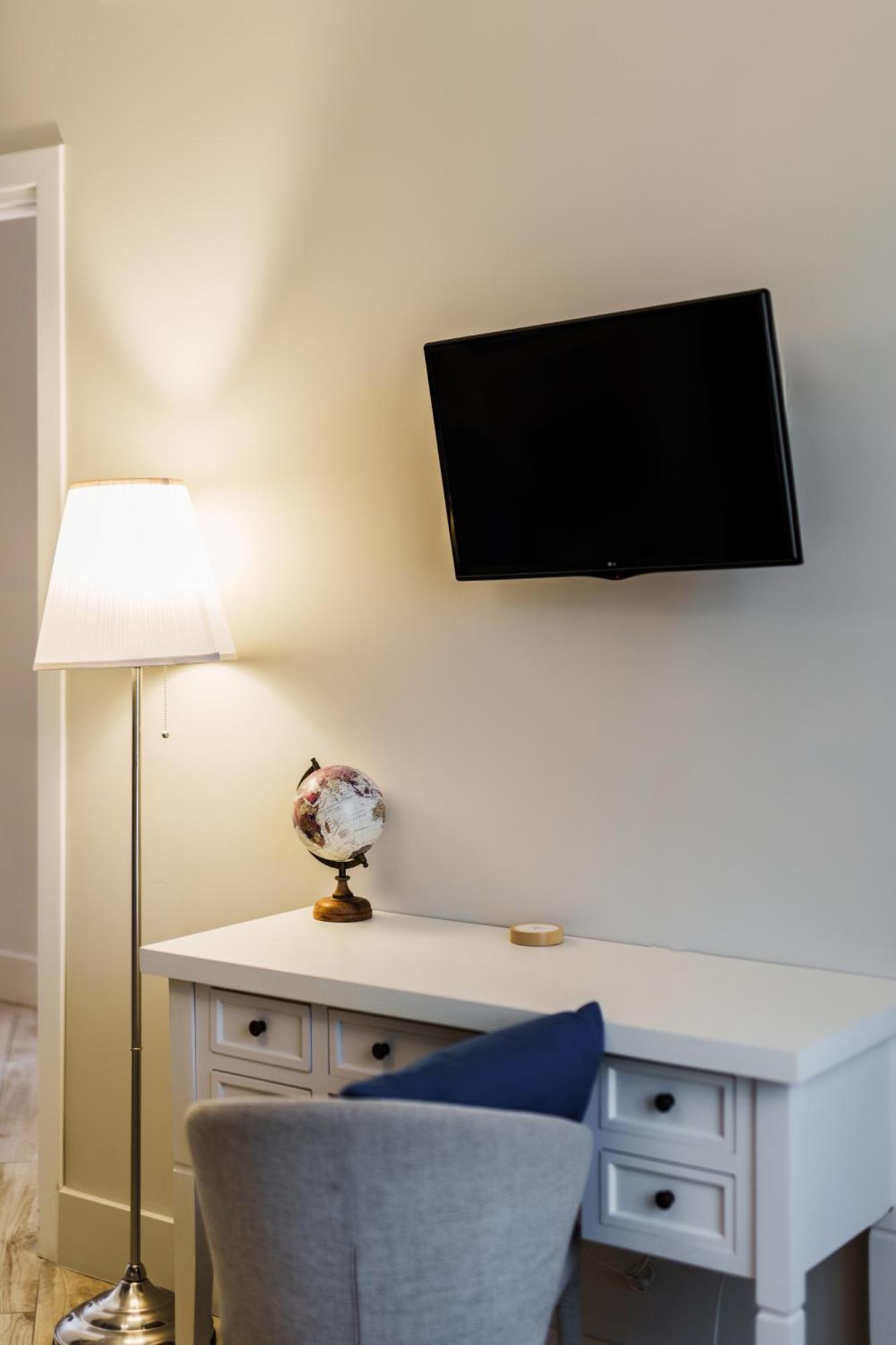 Junior Suite,1594744080:JPEG