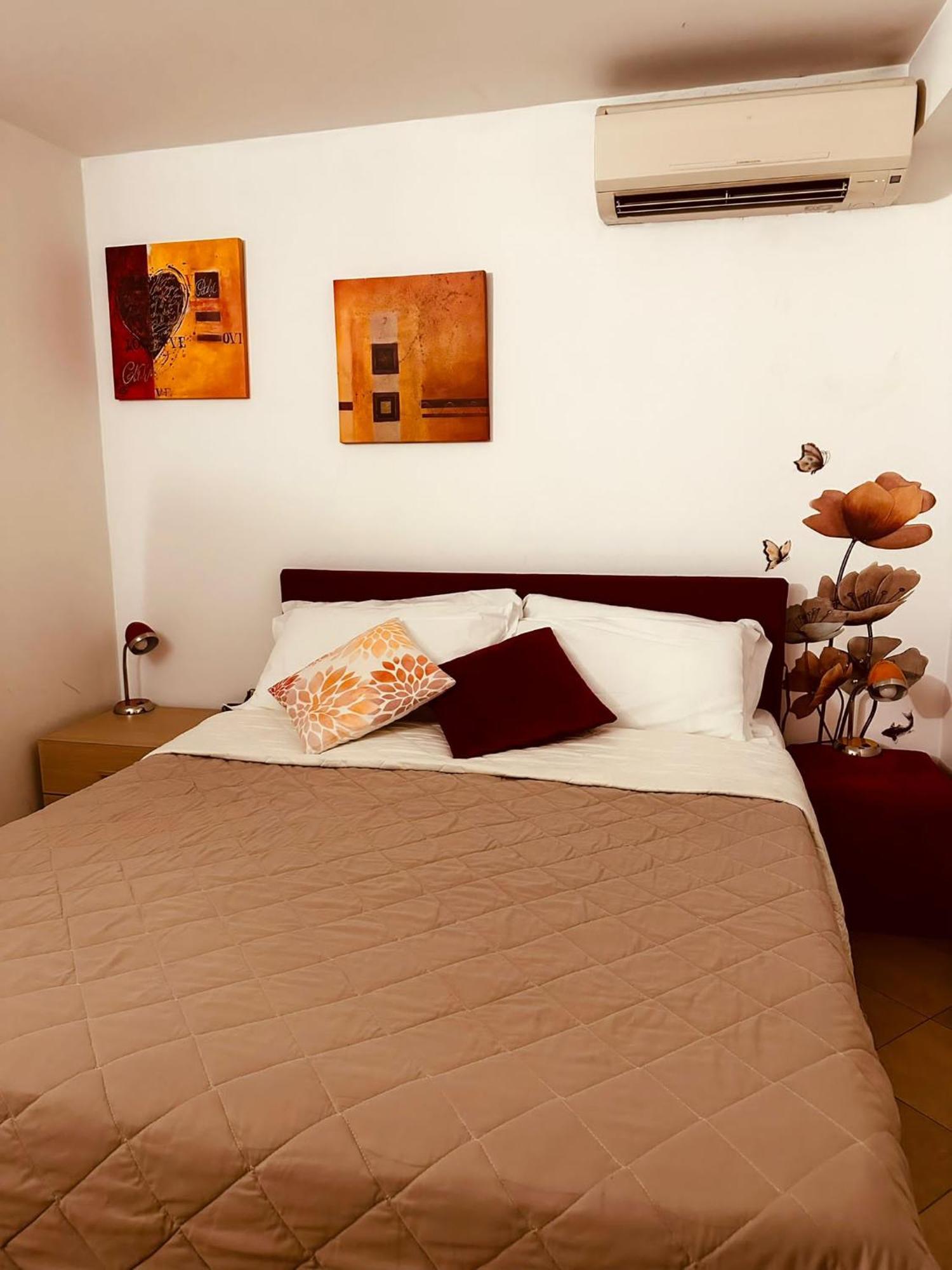 Two-Bedroom Apartment,1596015086:JPEG