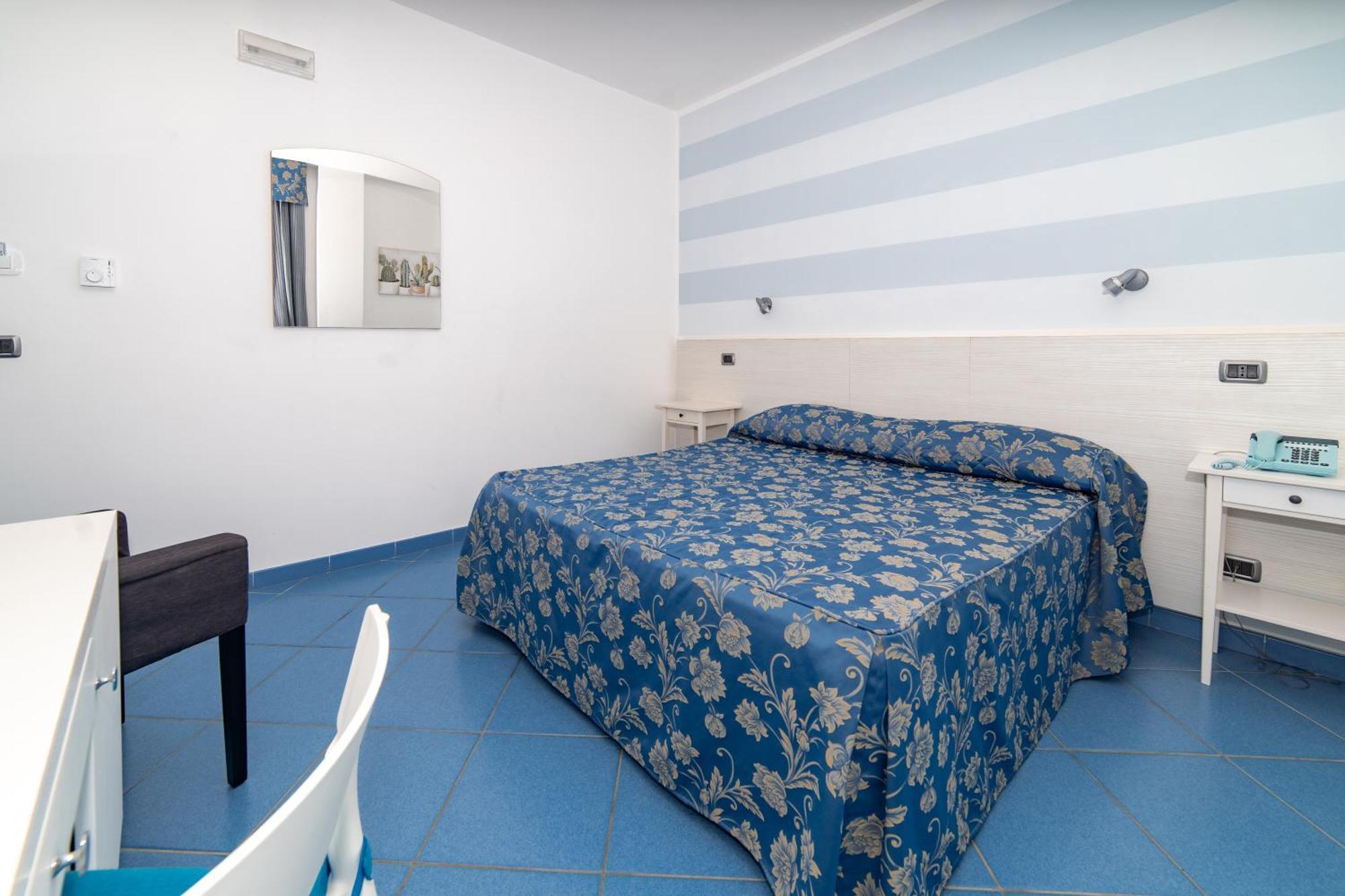 Economy Double or Twin Room,1602969273:JPEG