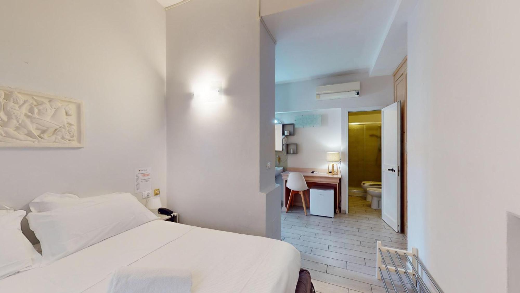 Large Single Room,1597556850:JPEG