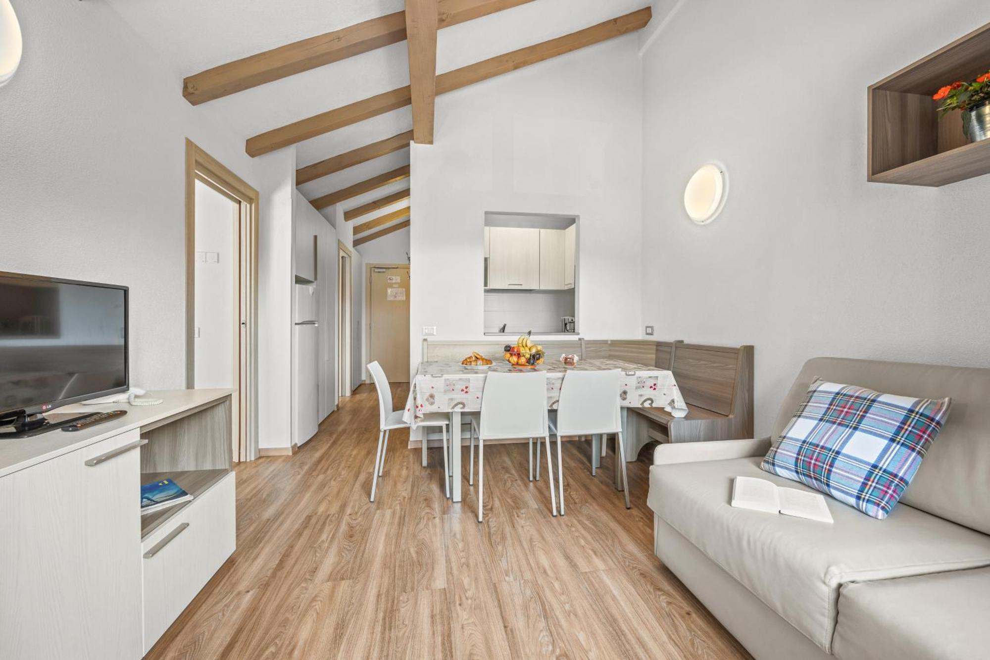 Superior Two-Bedroom Apartment with Valley View,1598397555:JPEG