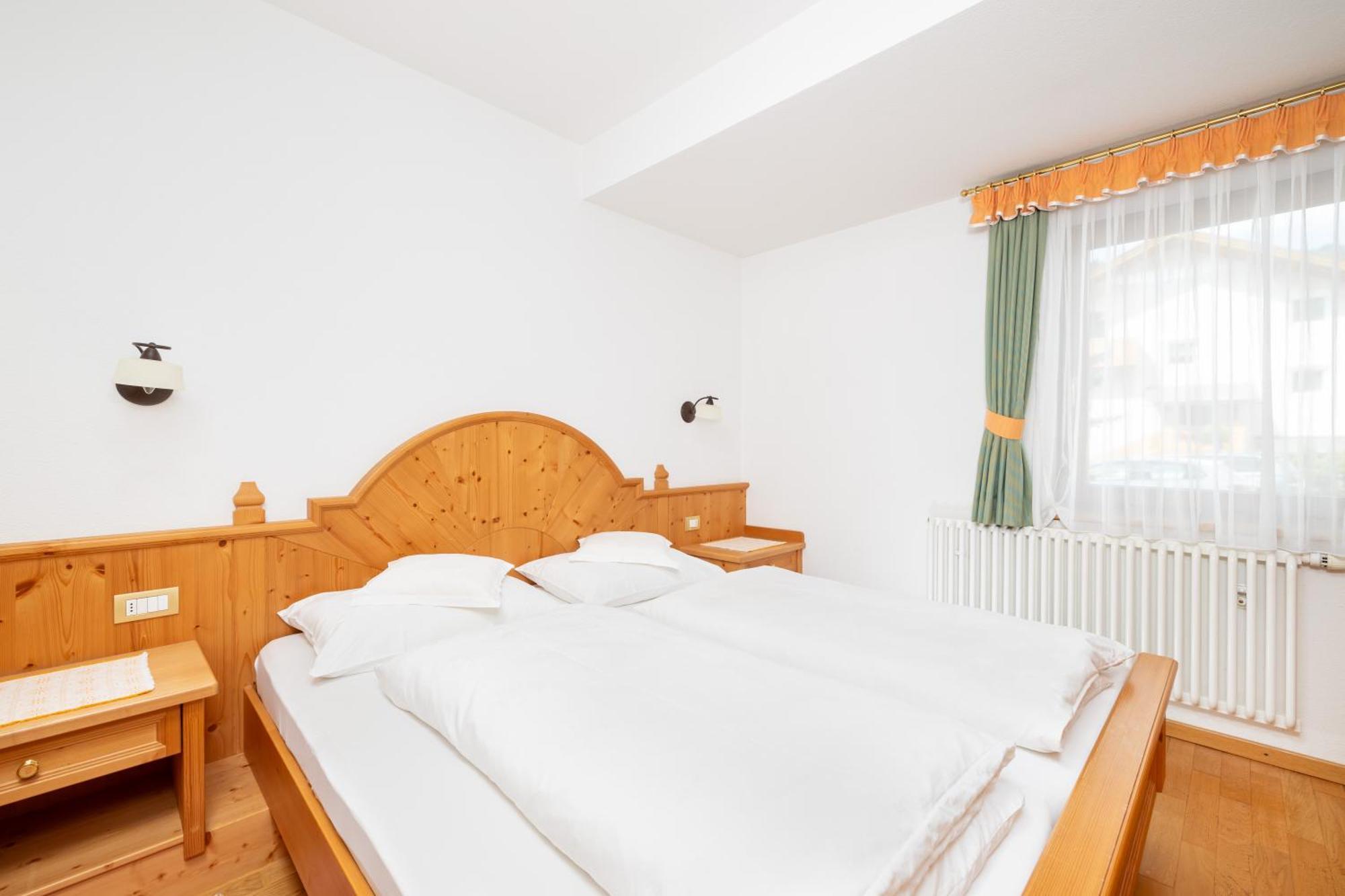 One-Bedroom Apartment,1598404628:JPEG