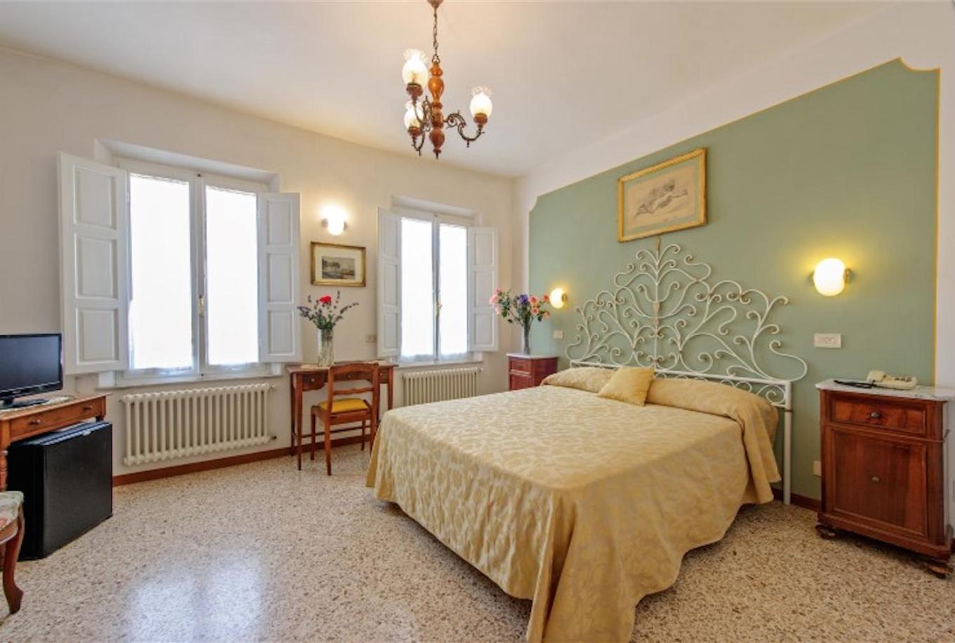 Camera Matrimoniale/Doppia con Letti Singoli con Vista Città