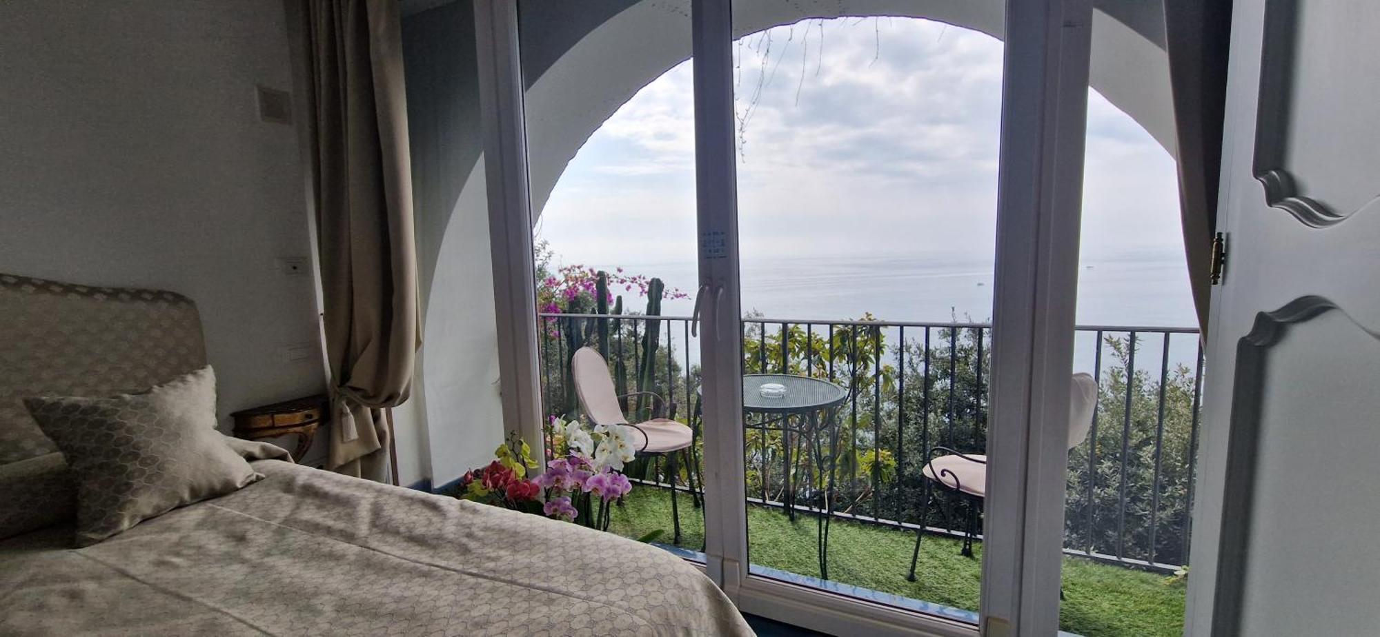 Superior Double Room with Balcony and Partial Sea View