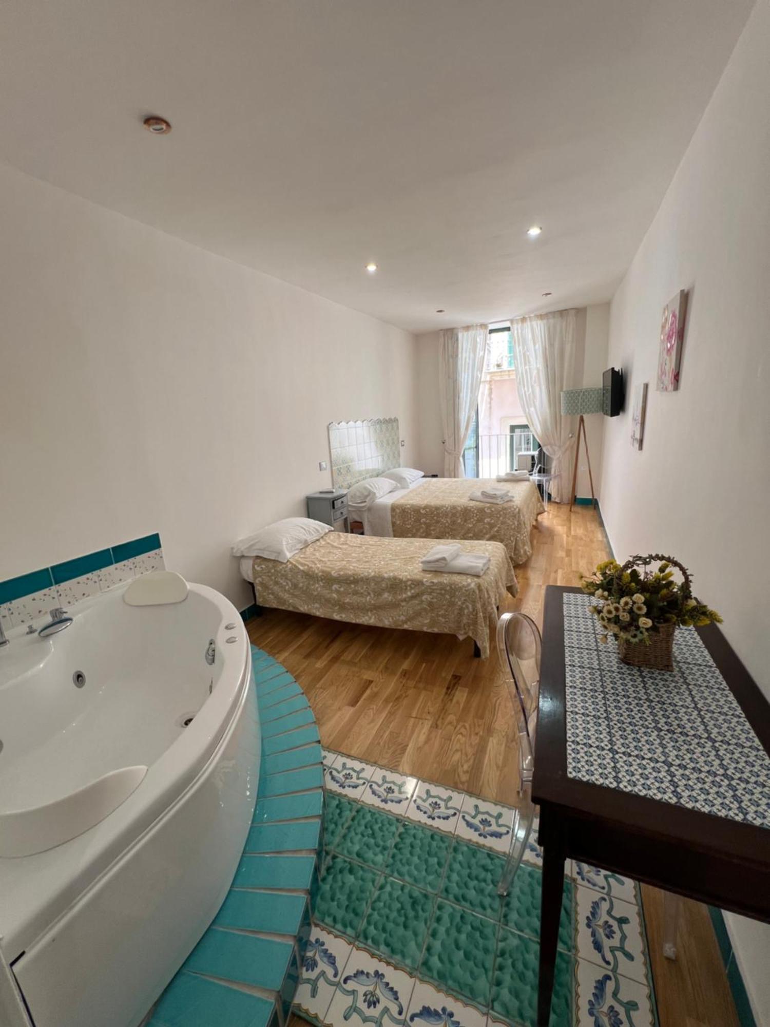 Suite Spa Bath