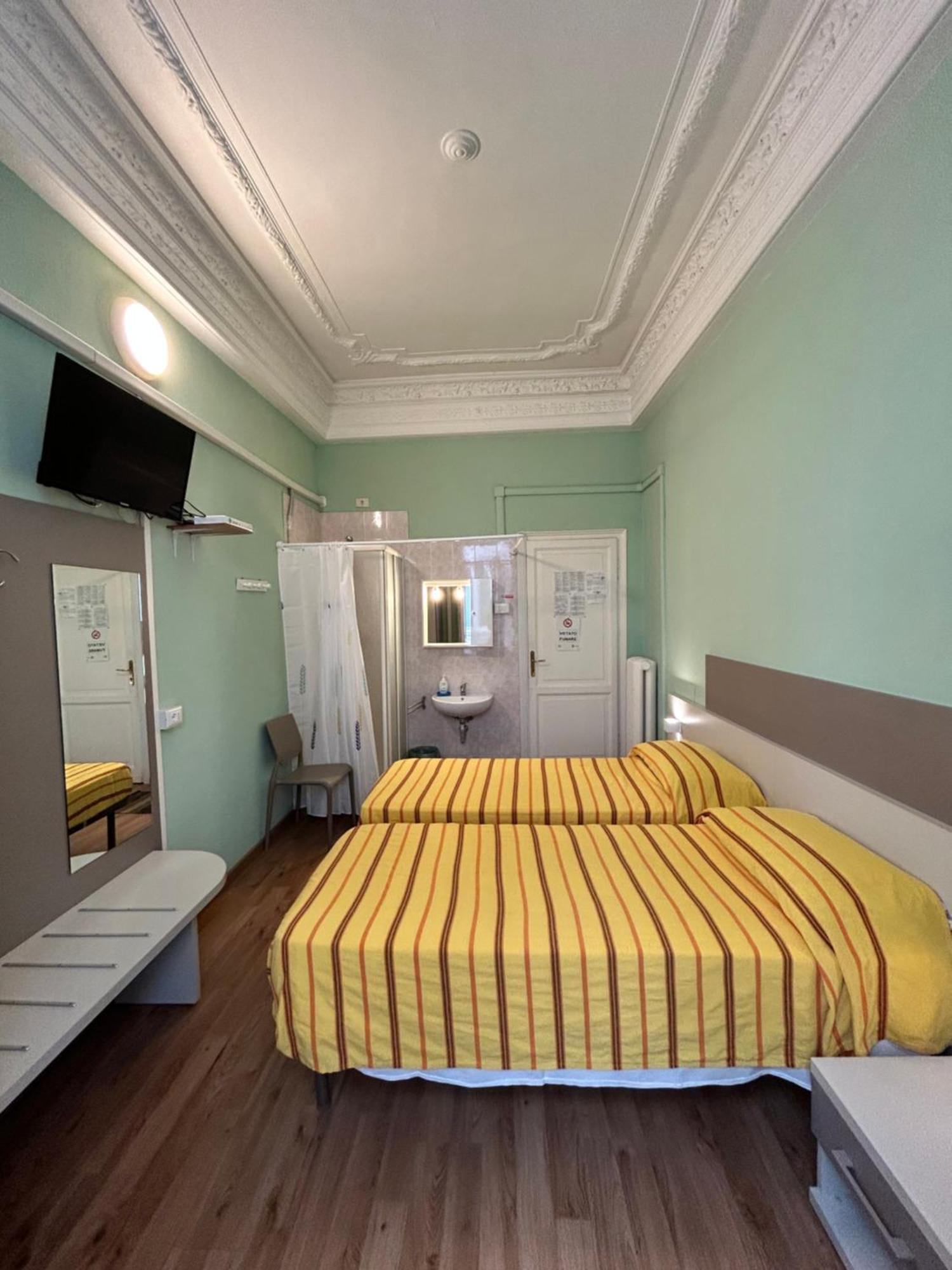 Double or Twin Room Shower