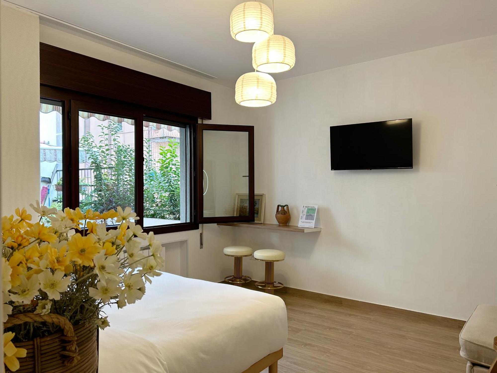 Triple Room Private Bathroom