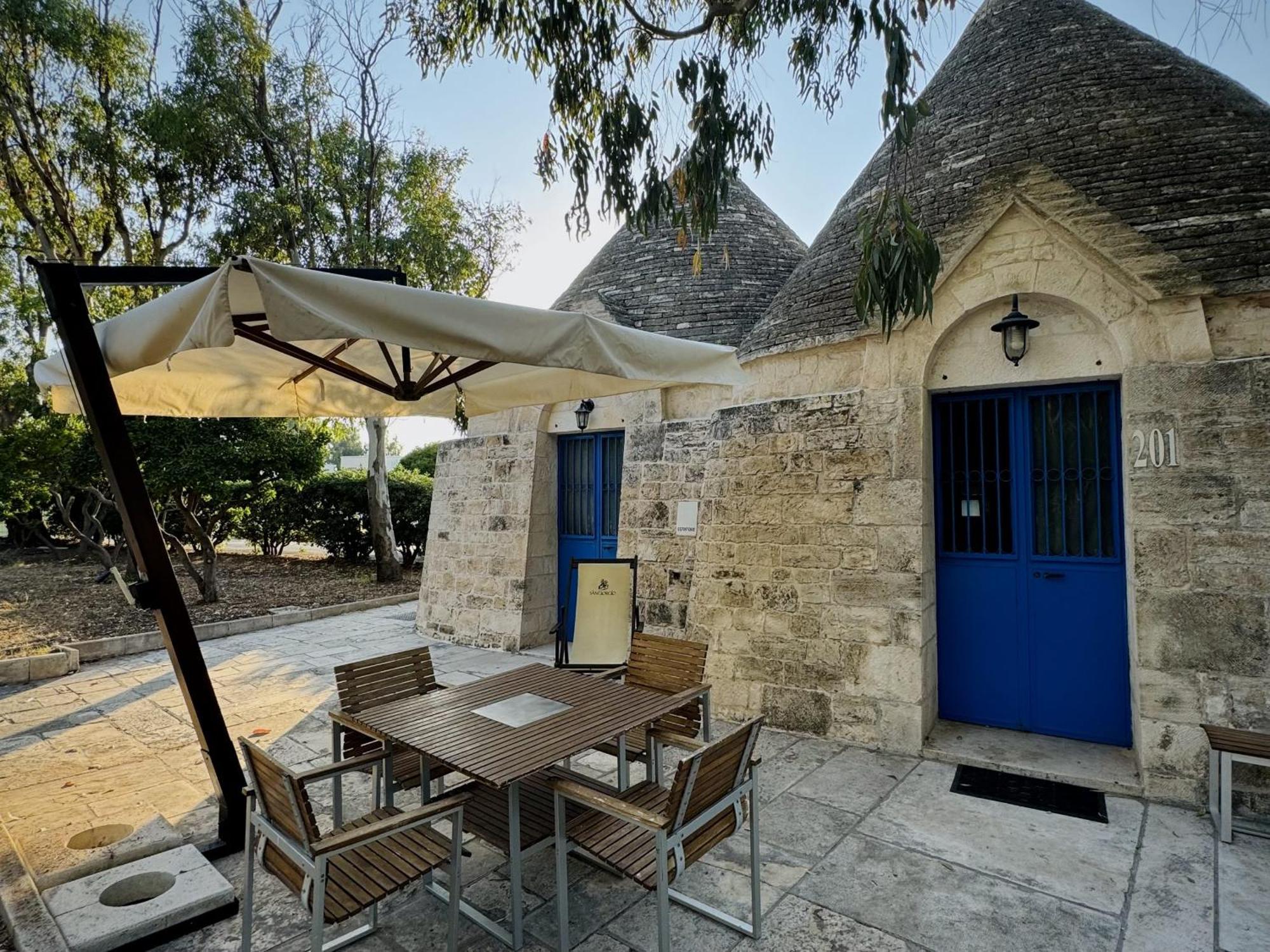 Suite Trullo Bathtub,1602968715:JPEG