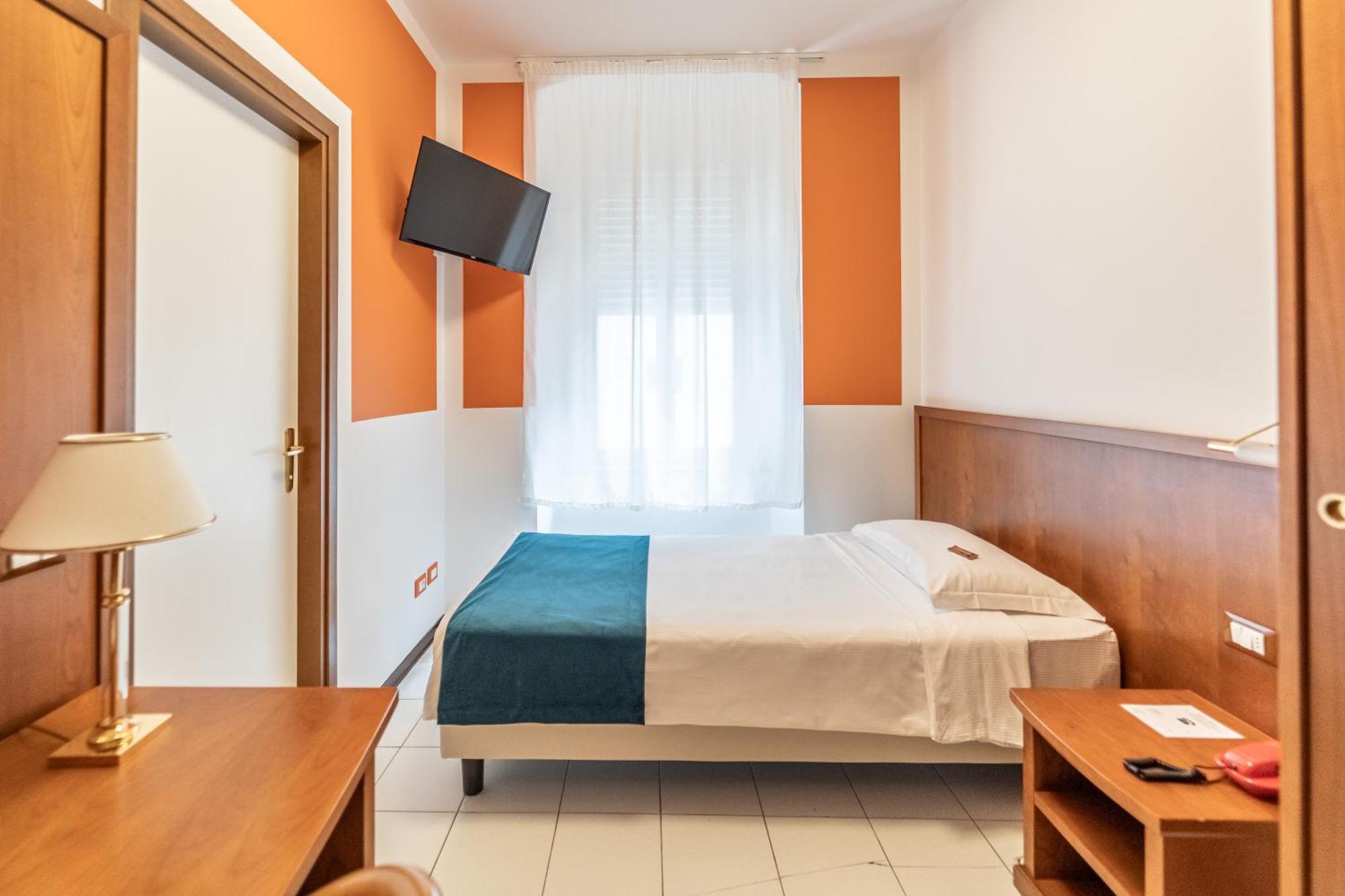 Single Room,1604071374:JPEG