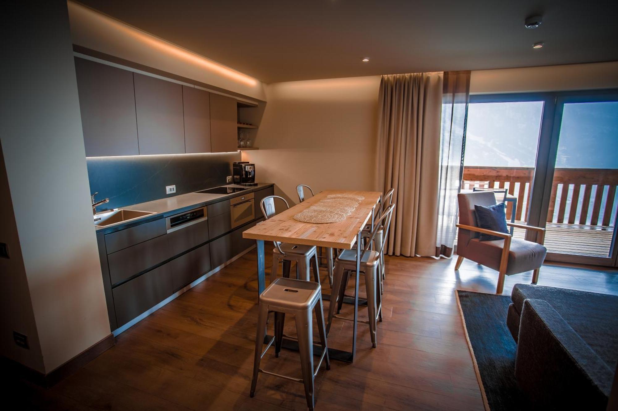 Two-Bedroom Suite,1604102326:JPEG
