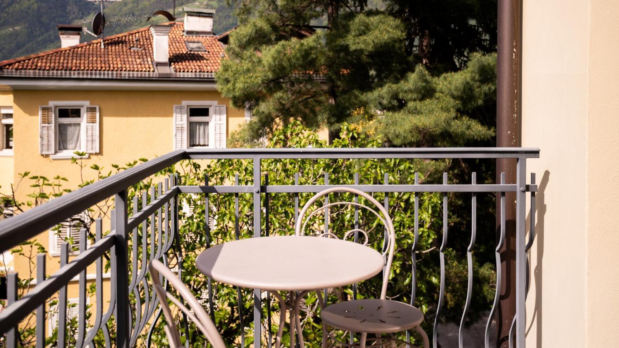 Standard Double Room with Balcony - Flair