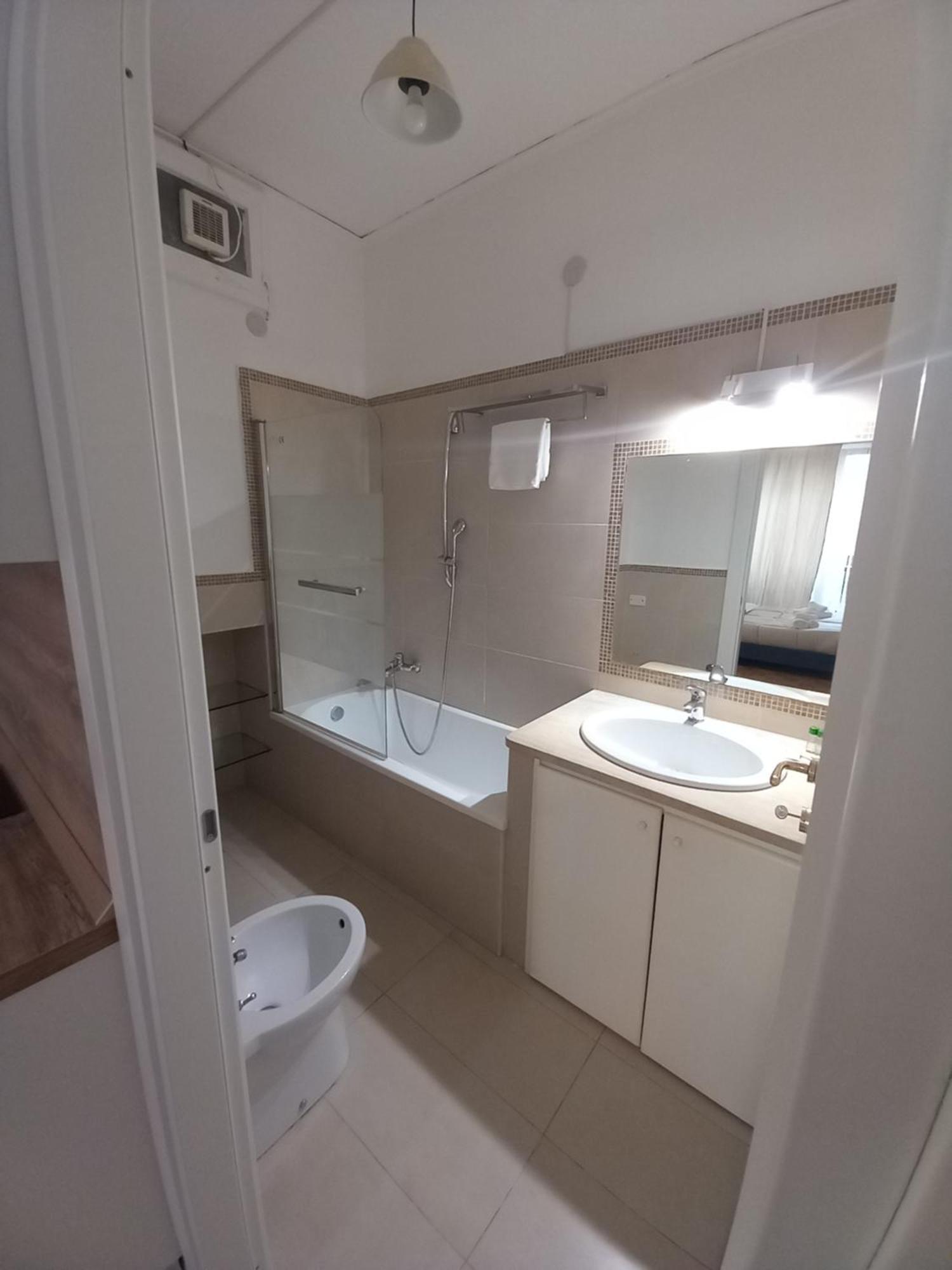 Deluxe Room,1606226752:JPEG