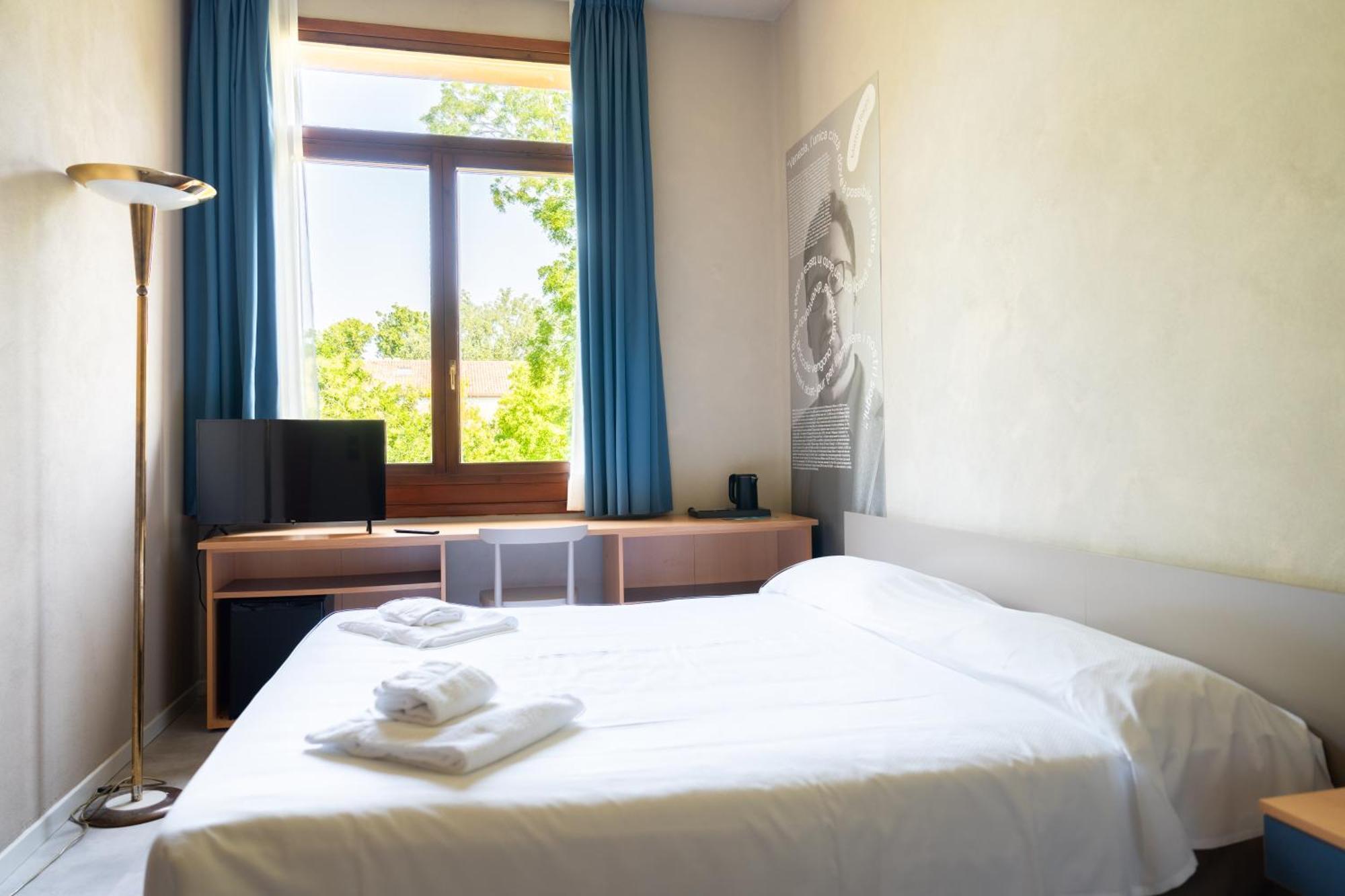 Quarto com Cama King-size