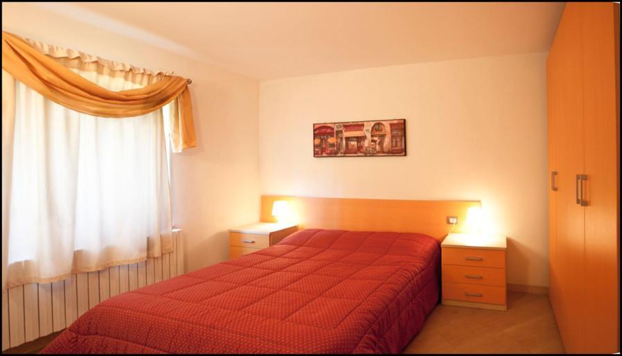 Two-Bedroom Apartment,863644682:JPEG
