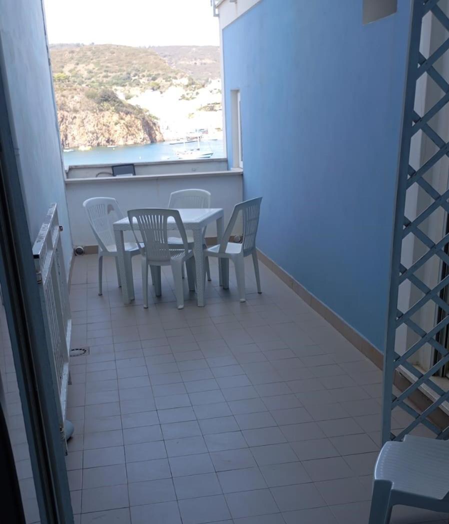 Family Room Terrace,1607673413:JPEG
