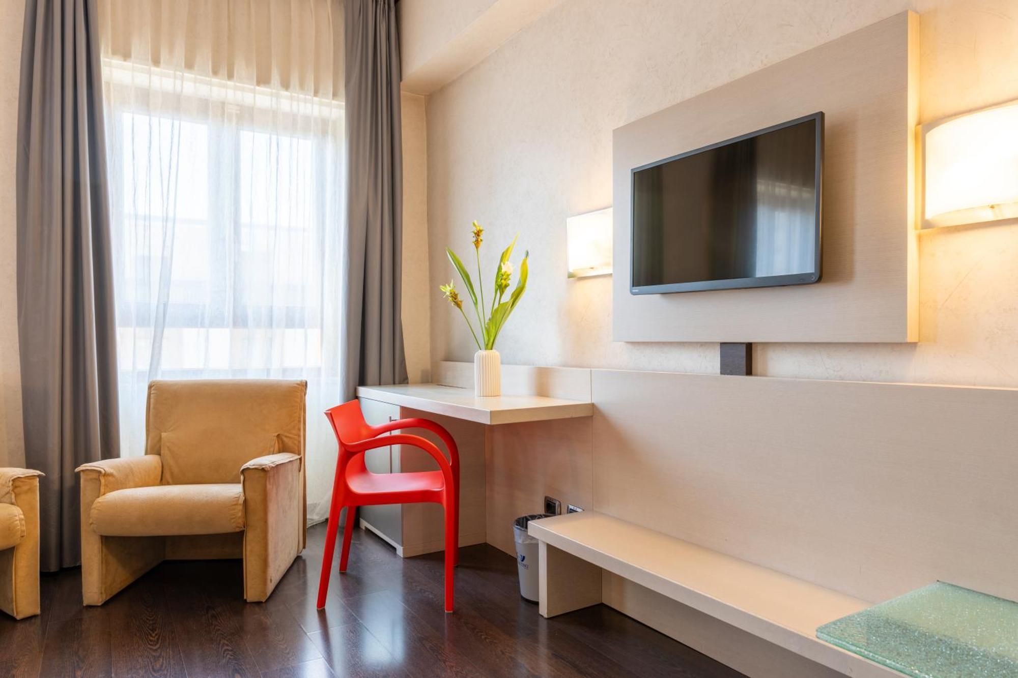 Triple Room,1609725968:JPEG