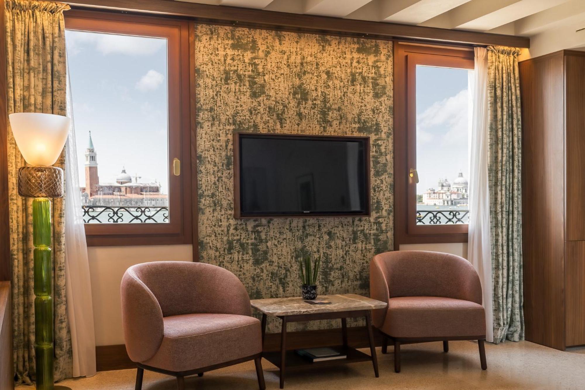 Suite Junior con vistas a la laguna