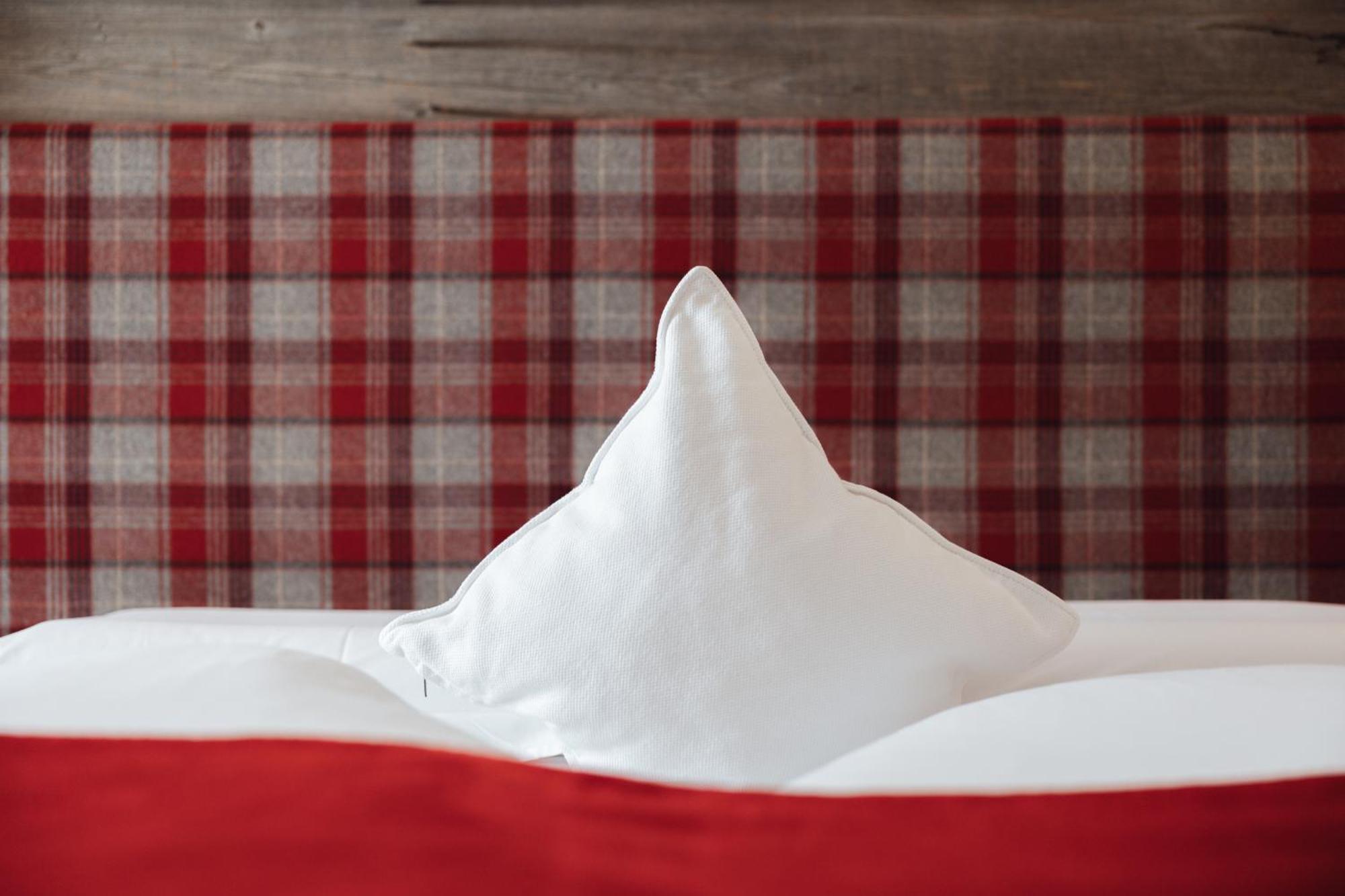 Double Room with Balcony,1613424003:JPEG