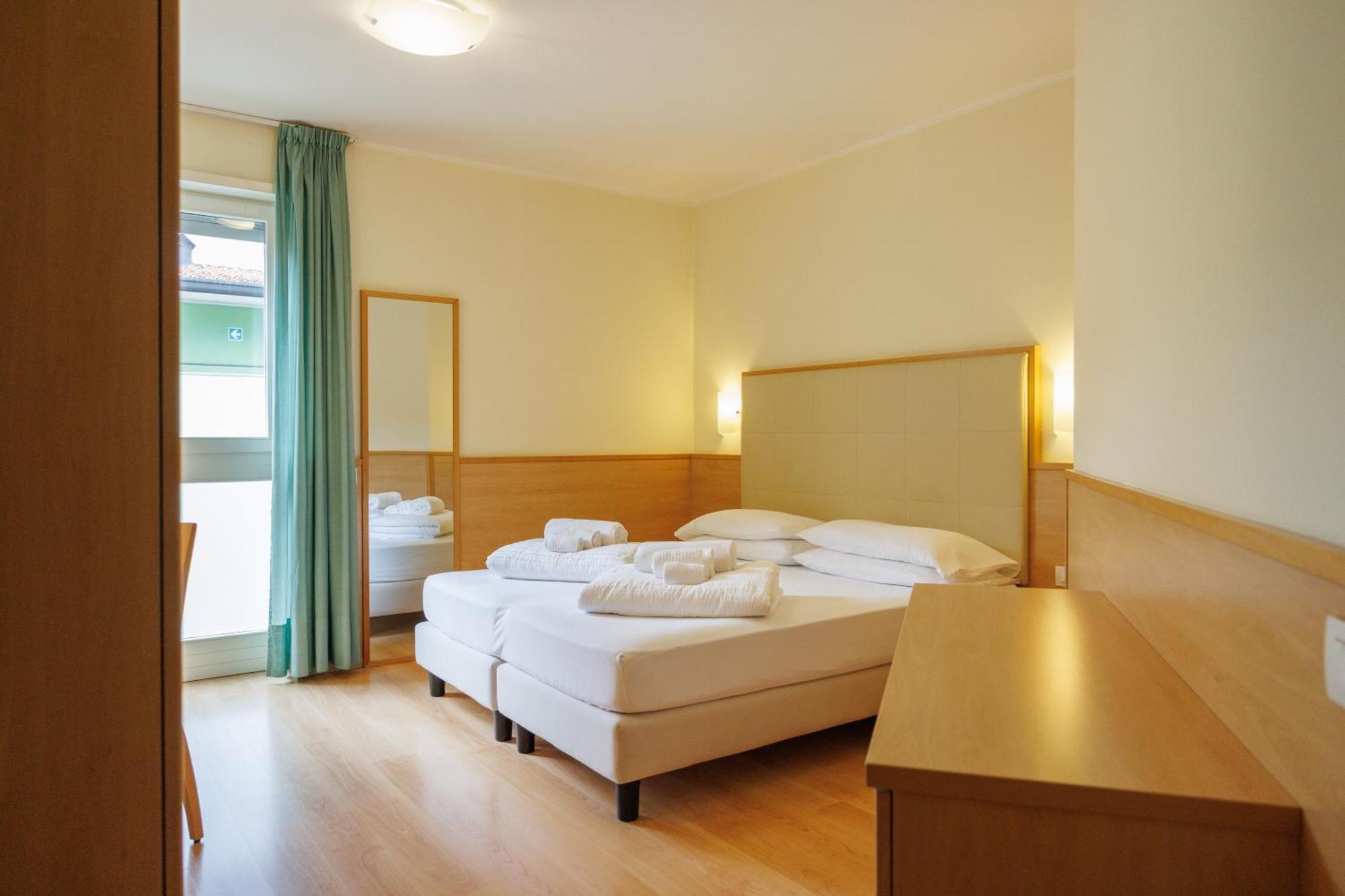 Deluxe Double or Twin Room,1614778268:JPEG
