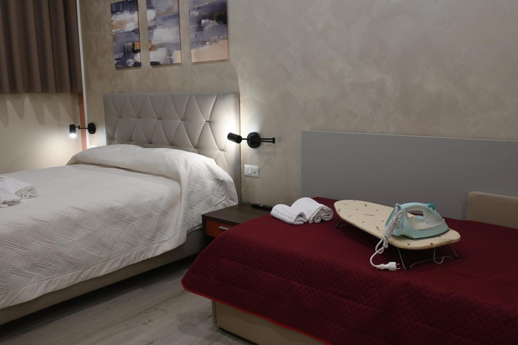 Large Double or Twin Room