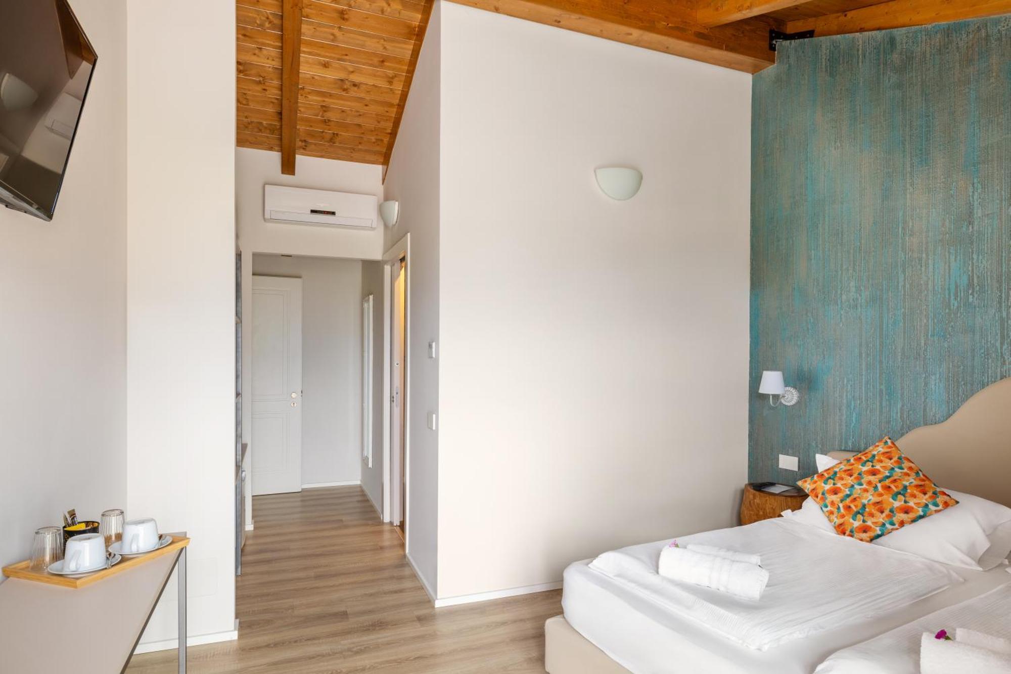 Double Room Lake View
