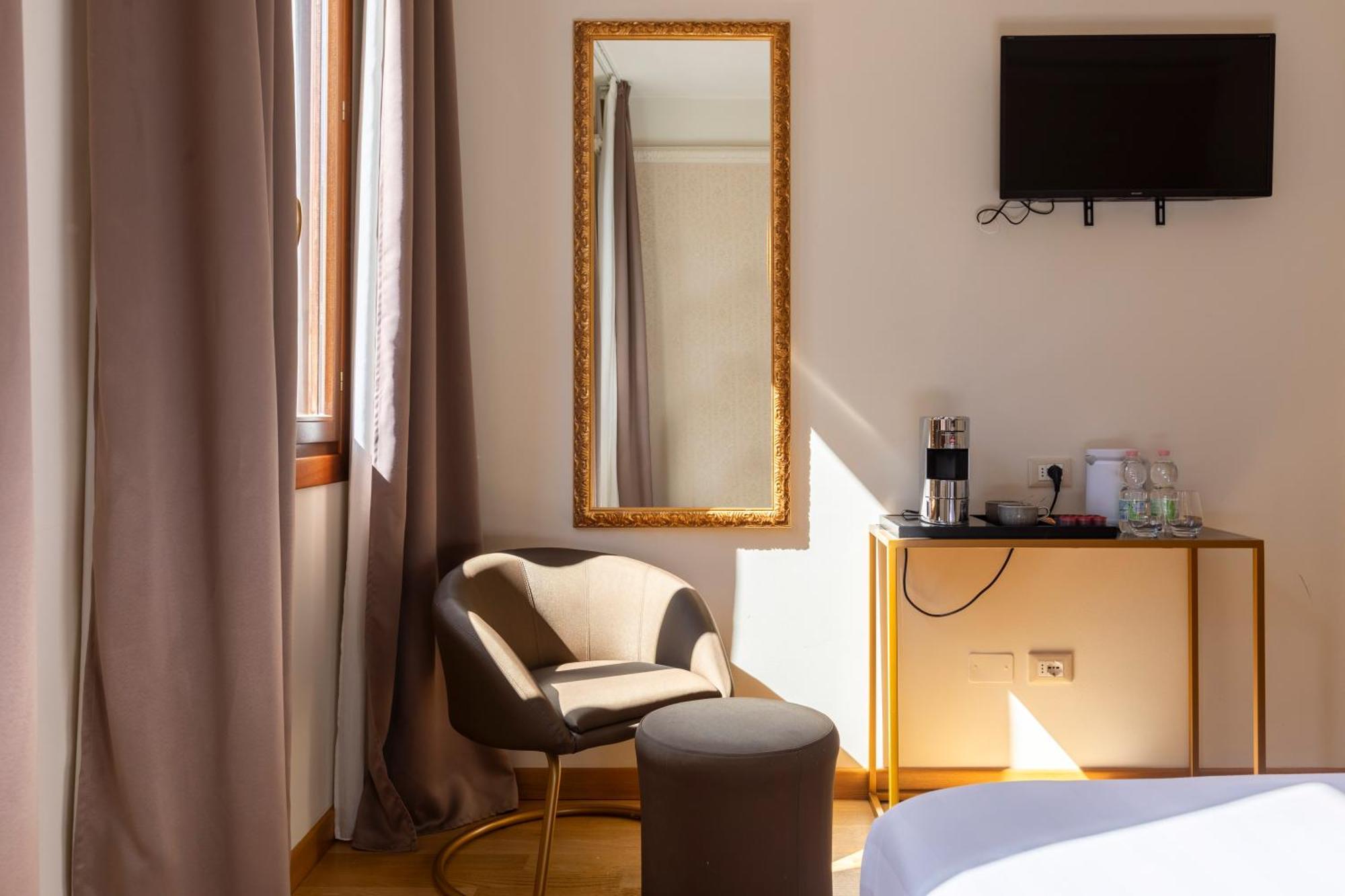 Double Room,1617872757:JPEG