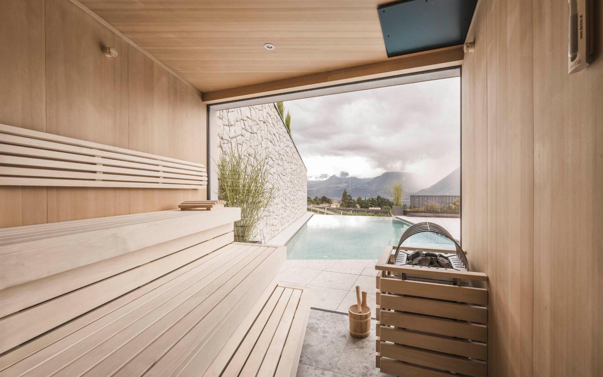 Suite with Private Pool - Annex
