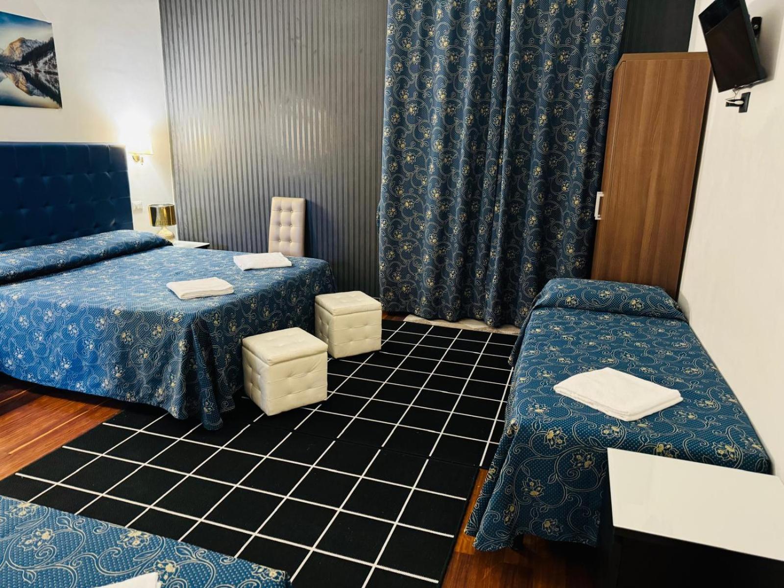 Quadruple Room Private Bathroom