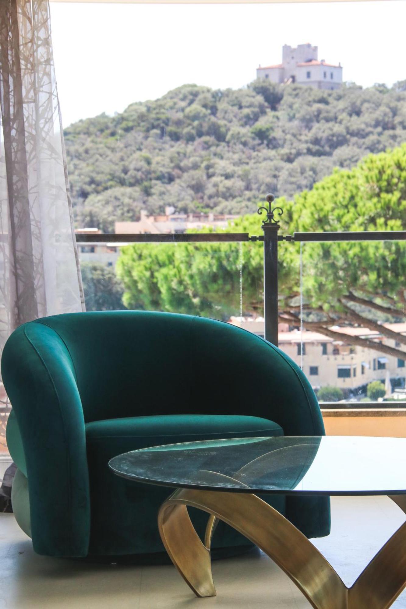 Suite,1620200147:JPEG