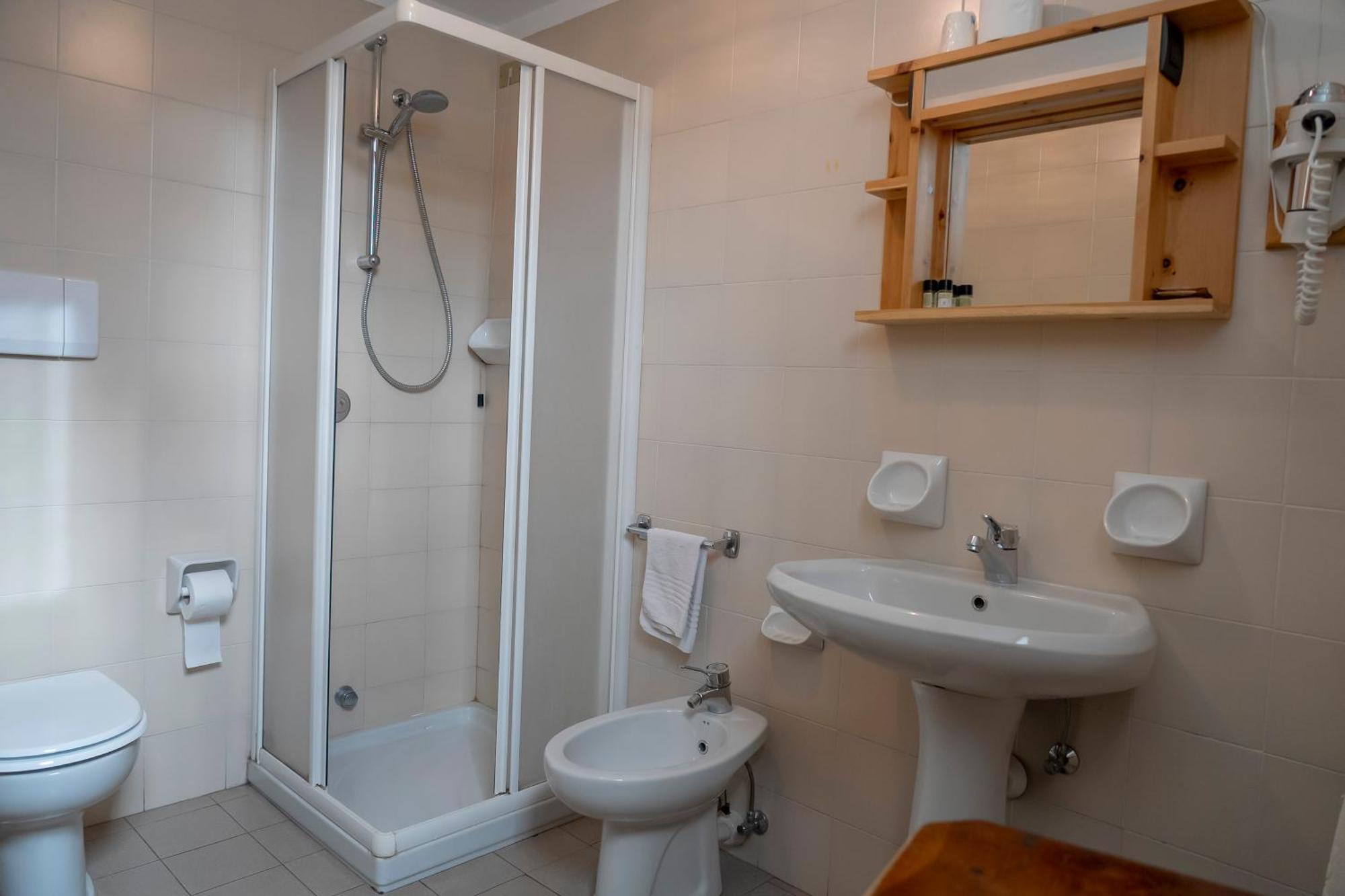 Single Room,1621003013:JPEG