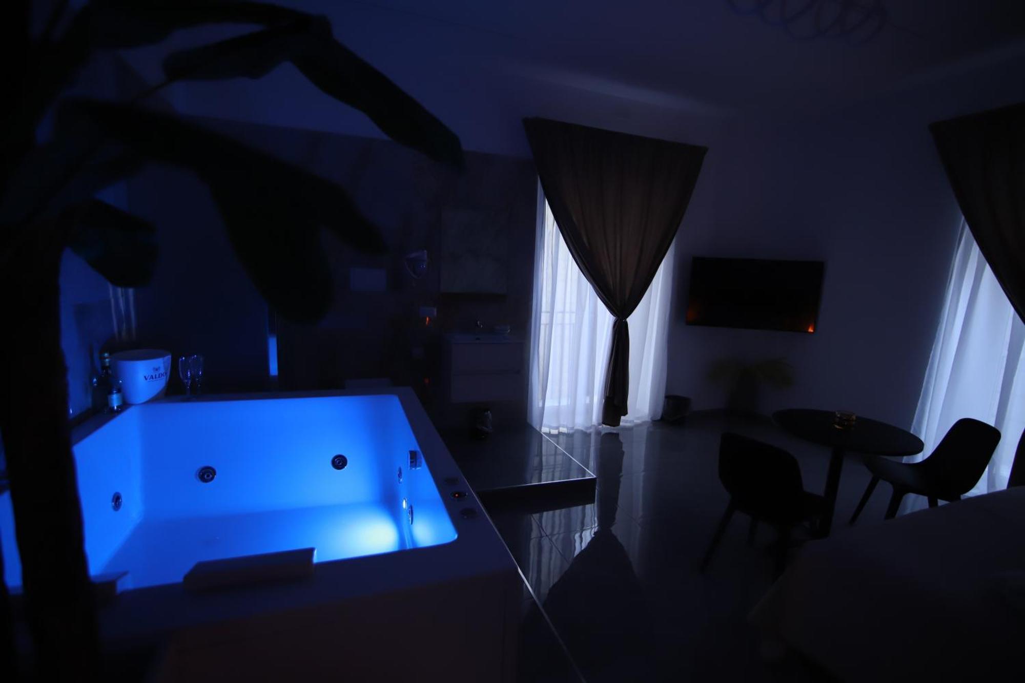King Room Spa Bath