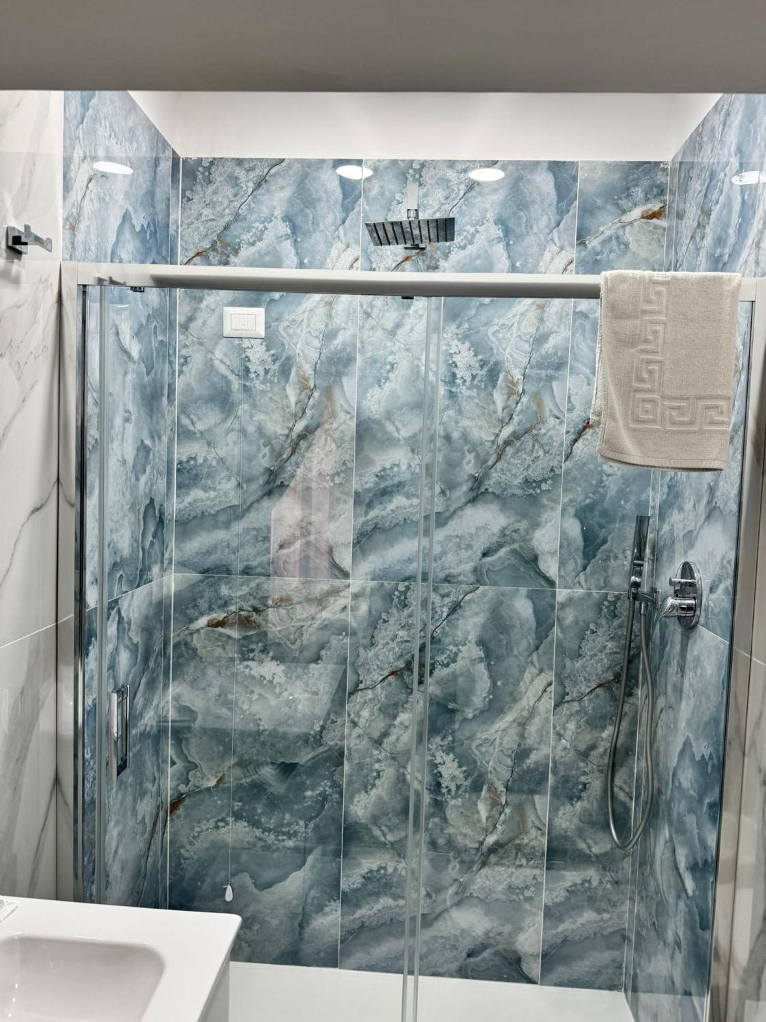 King Room Spa Bath