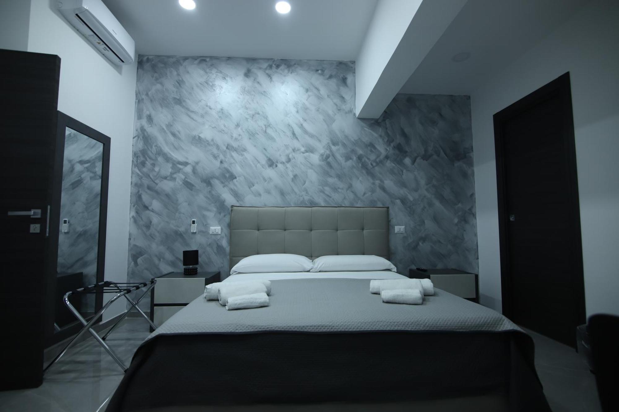 Double Room Private Bathroom