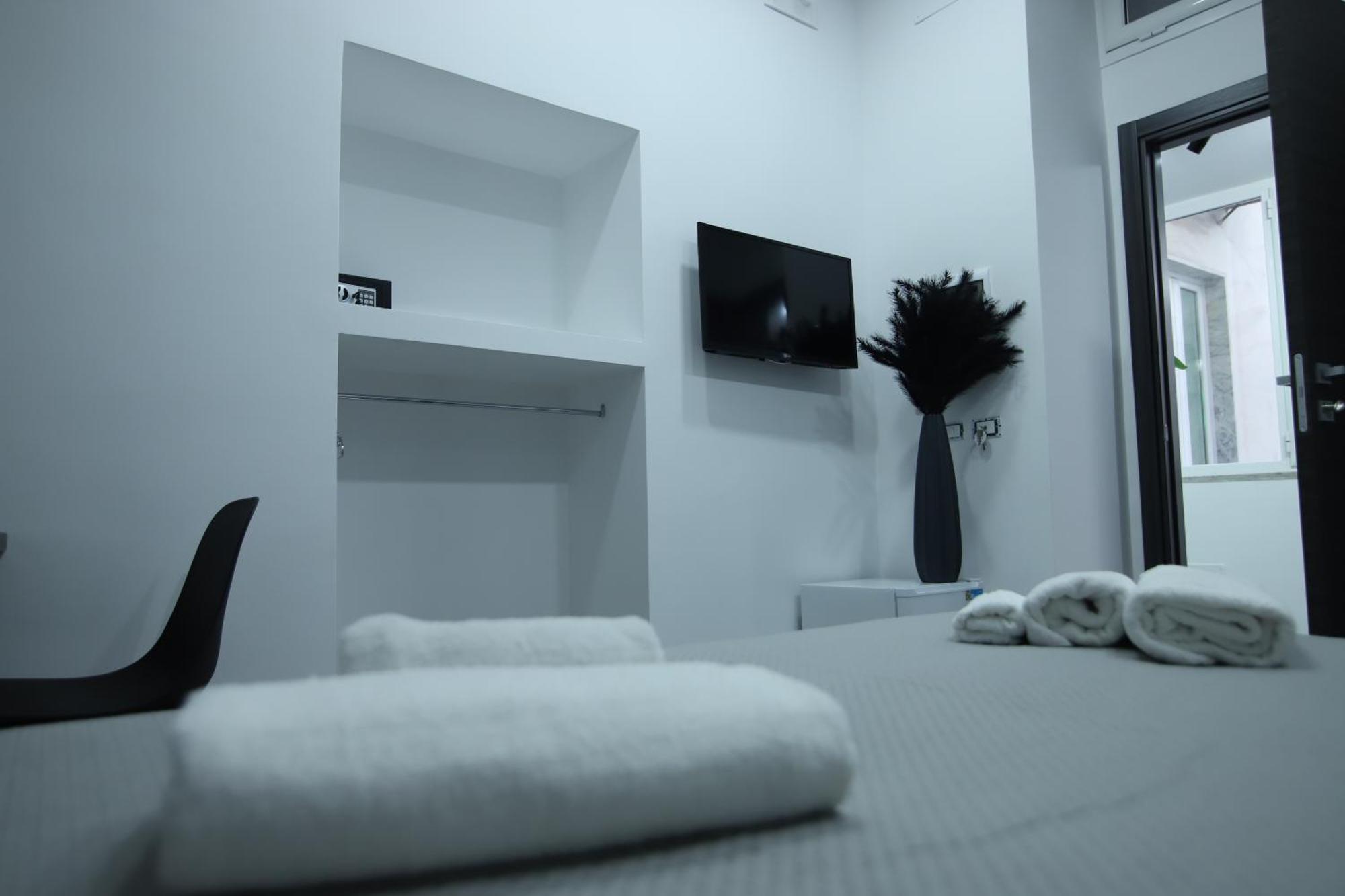 Double Room Private Bathroom