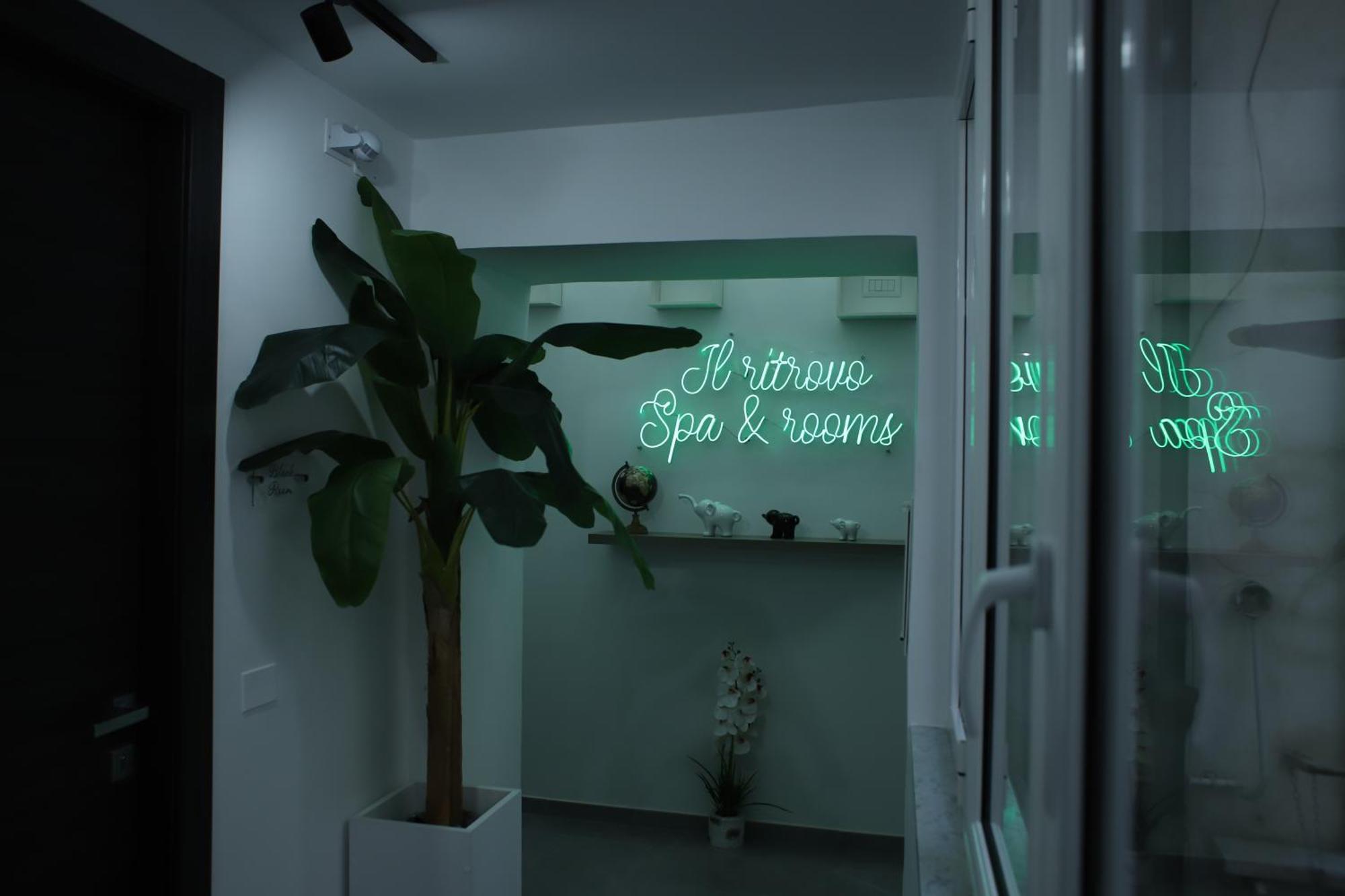 Double Room Private Bathroom