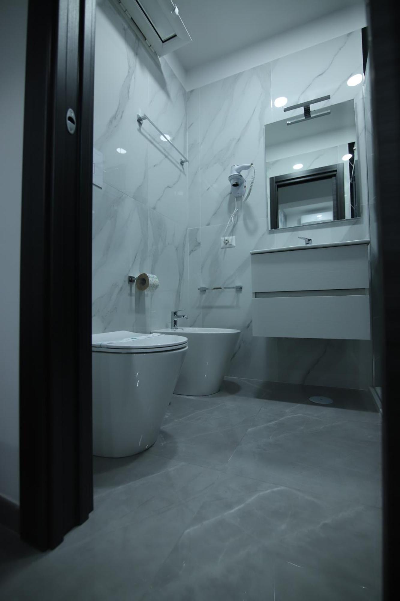 Double Room Private Bathroom