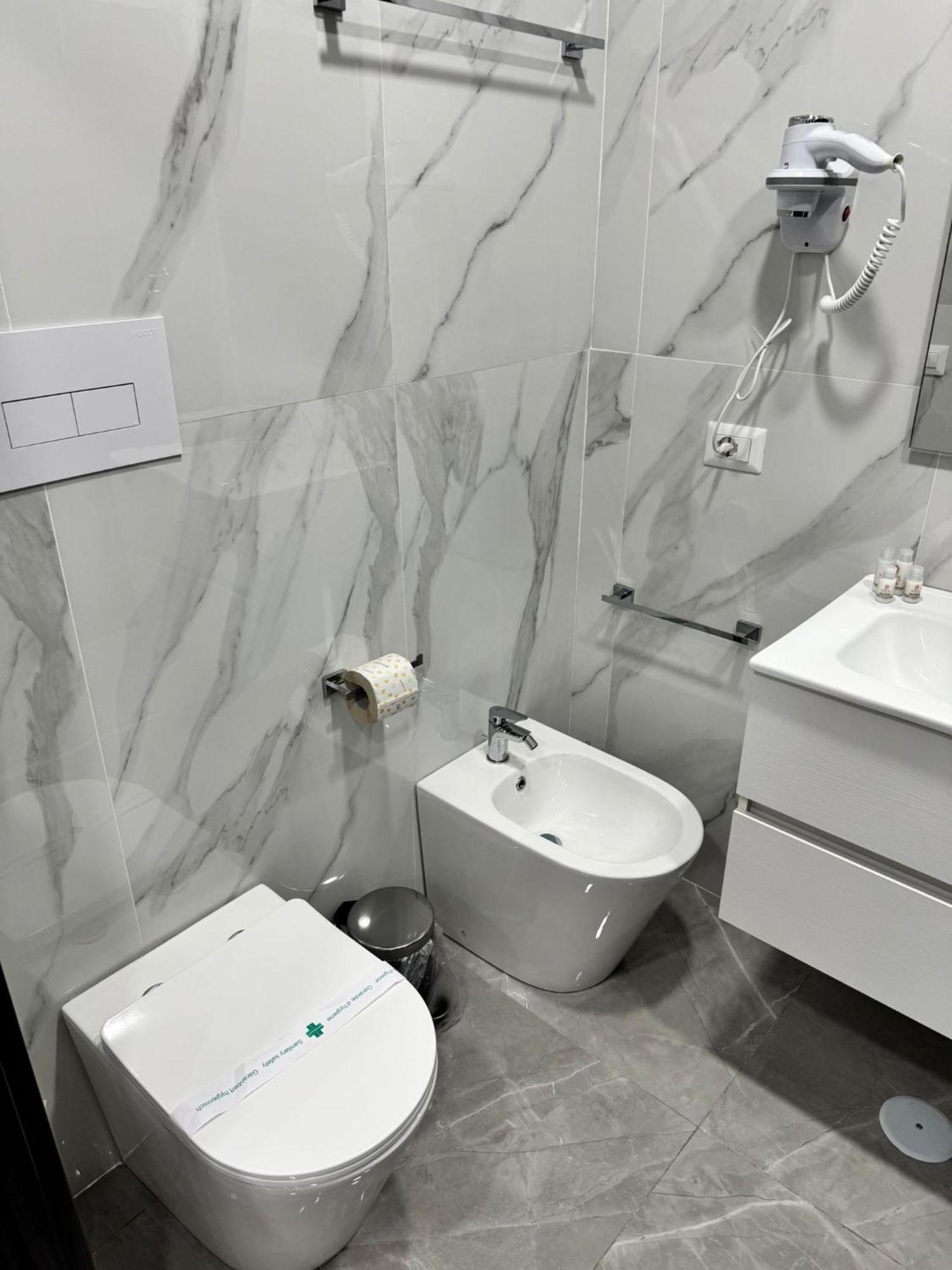 Double Room Private Bathroom