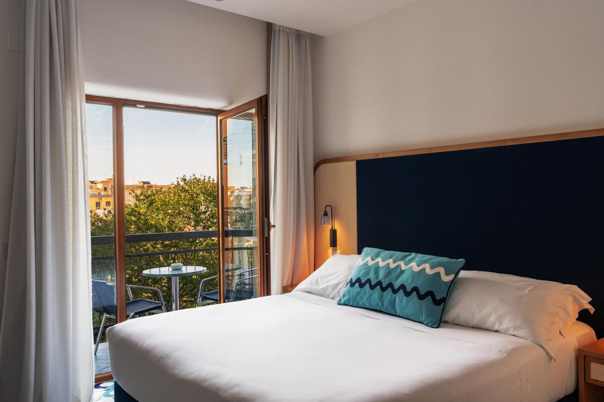 Deluxe Double or Twin Room,1624744673:JPEG